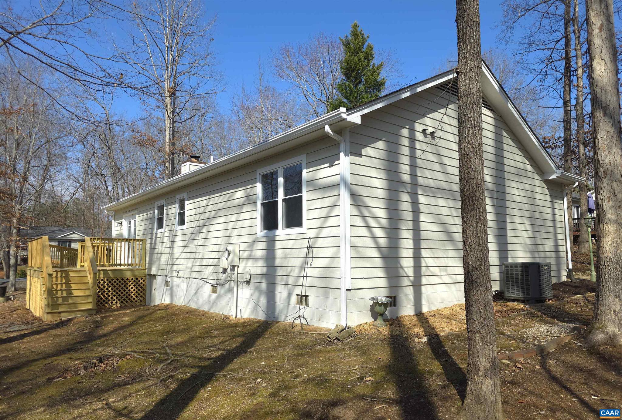 LAKE MONTICELLO - Residential