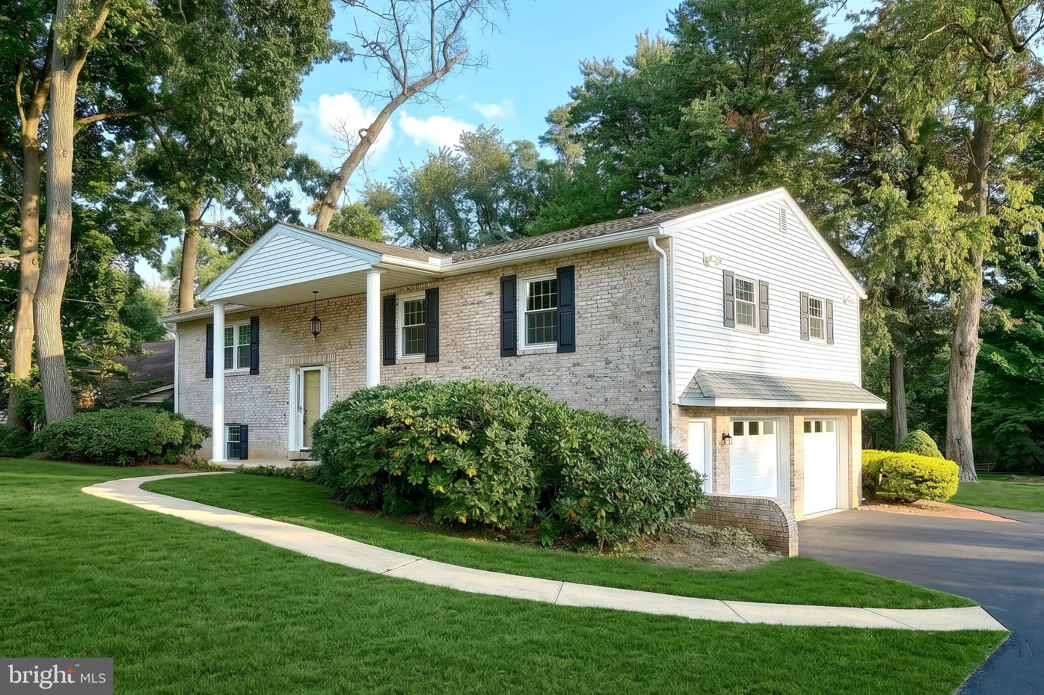 205 W 4TH STREET