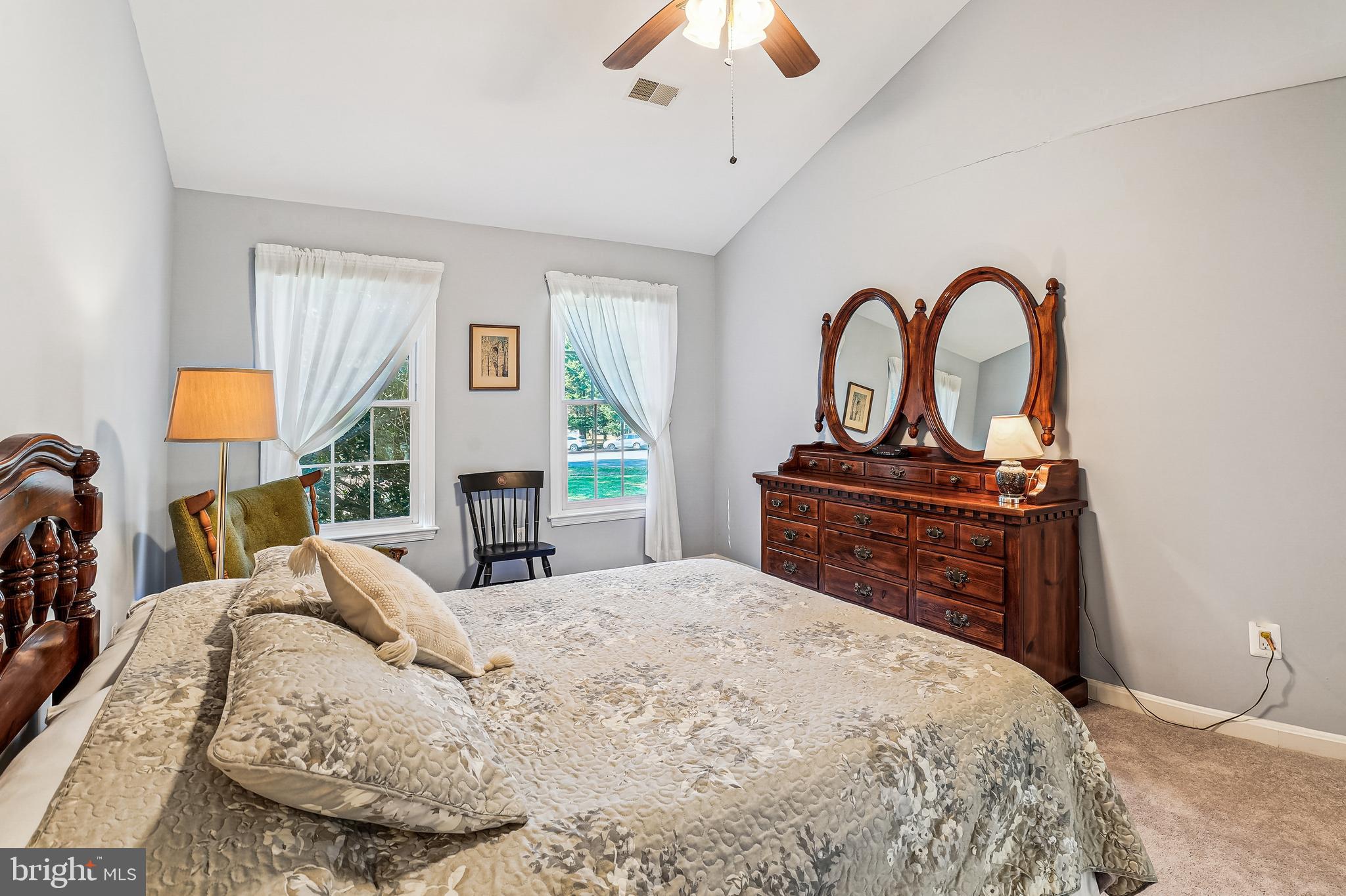 COLCHESTER HUNT - Residential