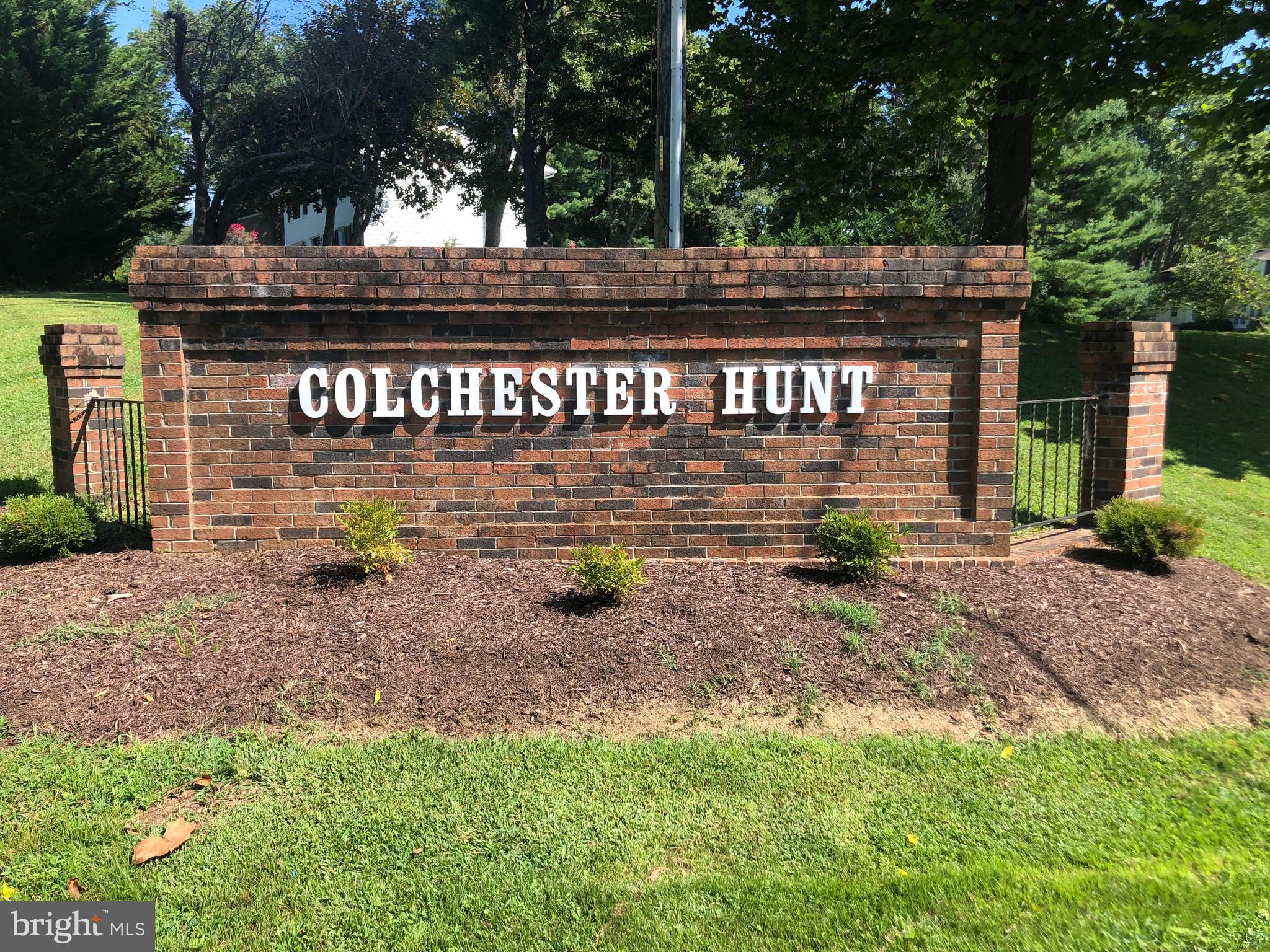 COLCHESTER HUNT - Residential