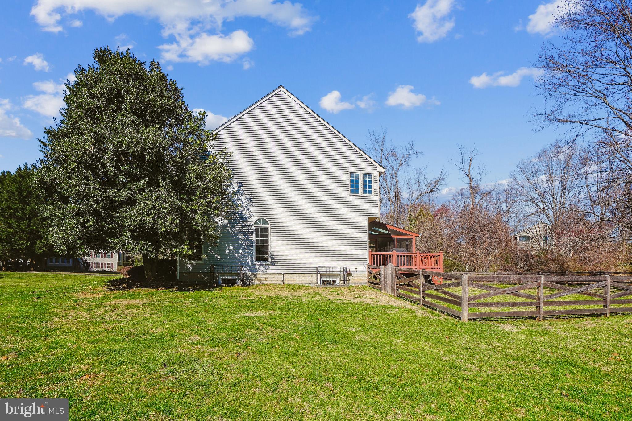 COLCHESTER HUNT - Residential