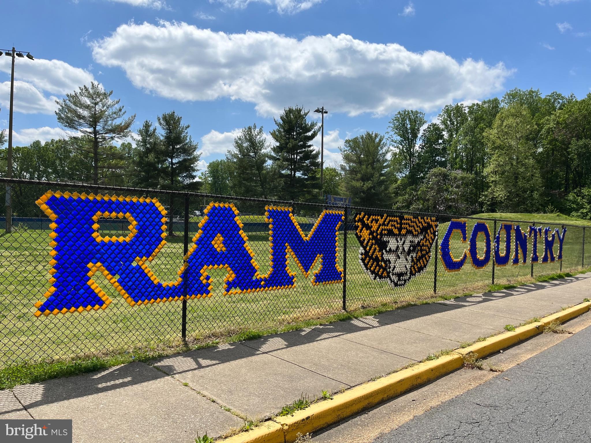 COLCHESTER HUNT - Residential