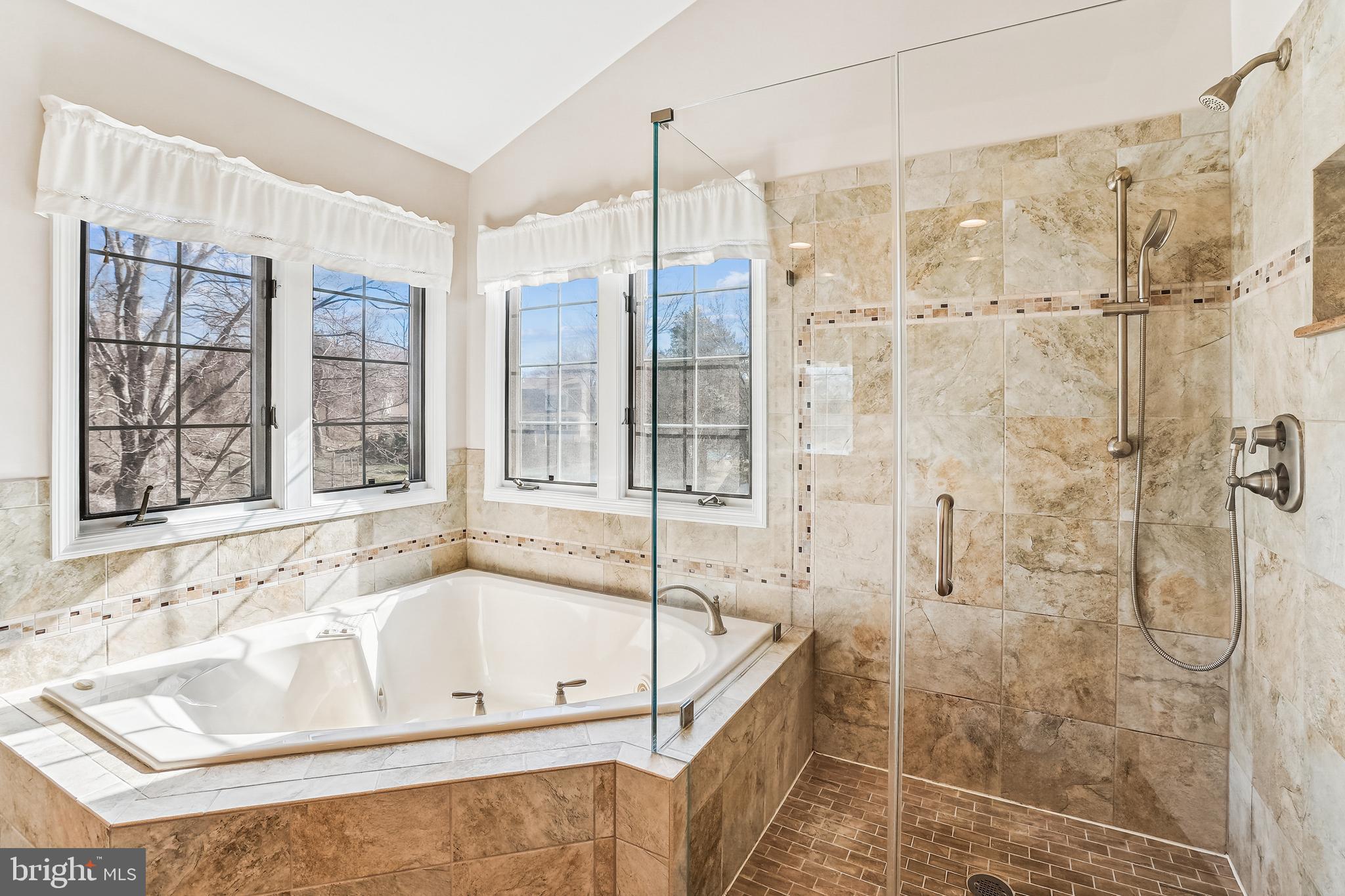 COLCHESTER HUNT - Residential