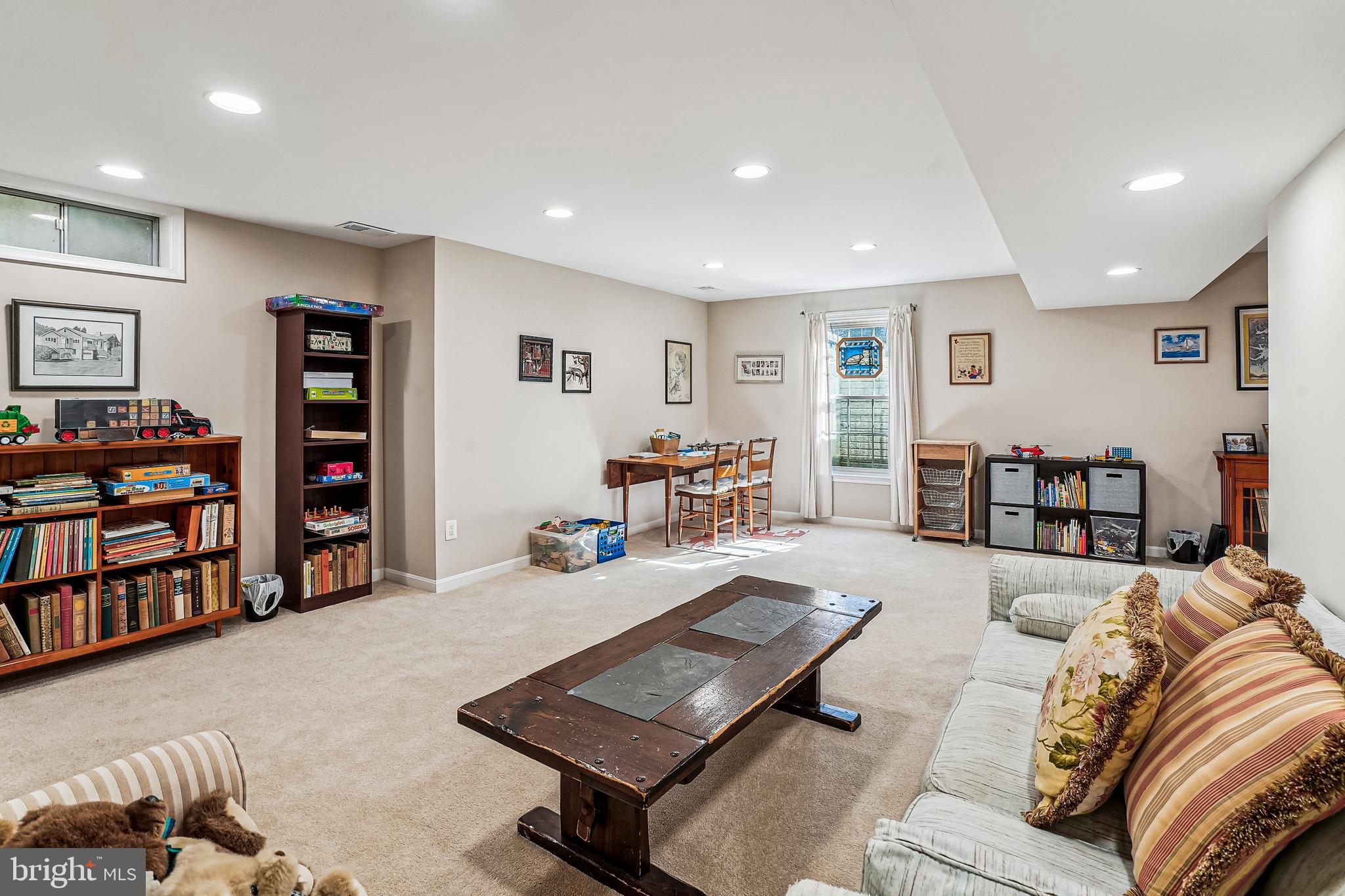 COLCHESTER HUNT - Residential