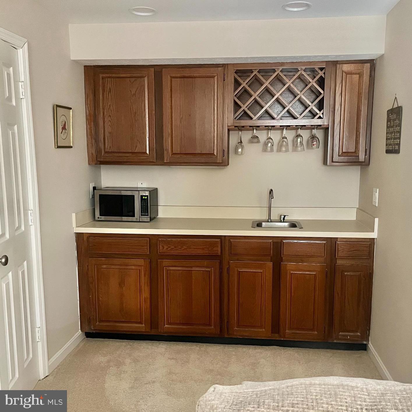 COLCHESTER HUNT - Residential