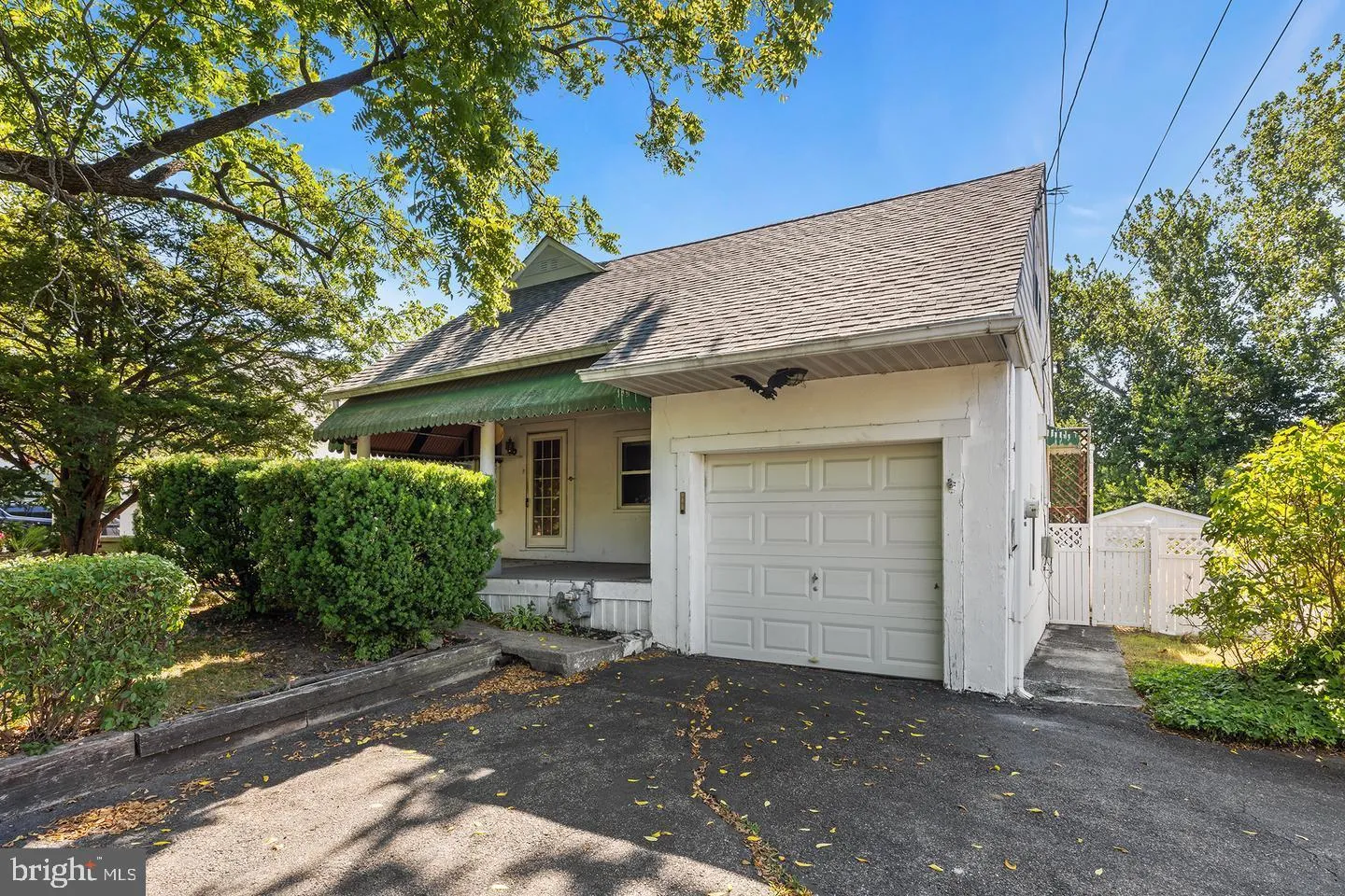 Norristown, Pennsylvania 19401, United States, 5 Bedrooms Bedrooms, ,2 BathroomsBathrooms,Residential,Contingent,80693