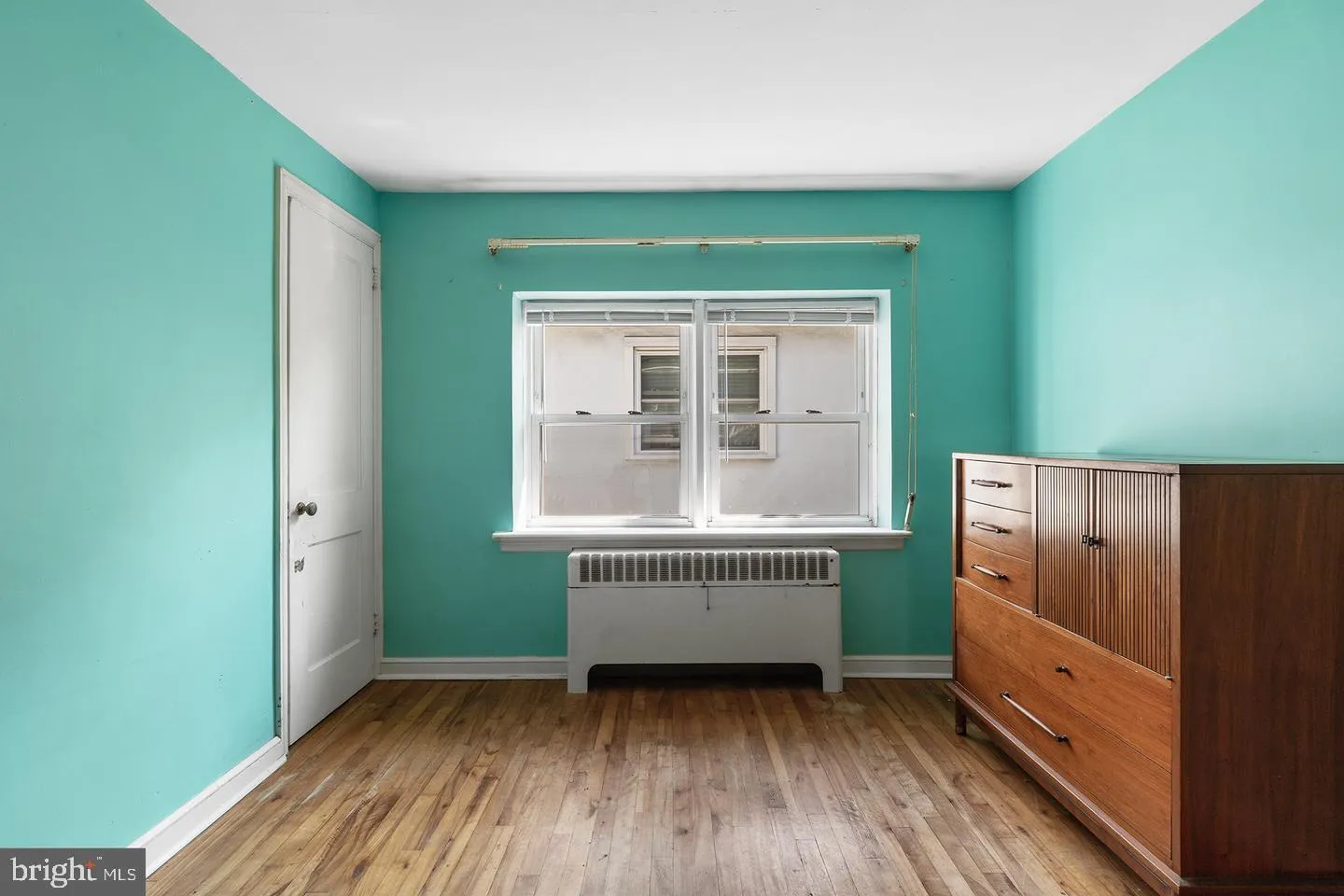 Norristown, Pennsylvania 19401, United States, 5 Bedrooms Bedrooms, ,2 BathroomsBathrooms,Residential,Contingent,80693