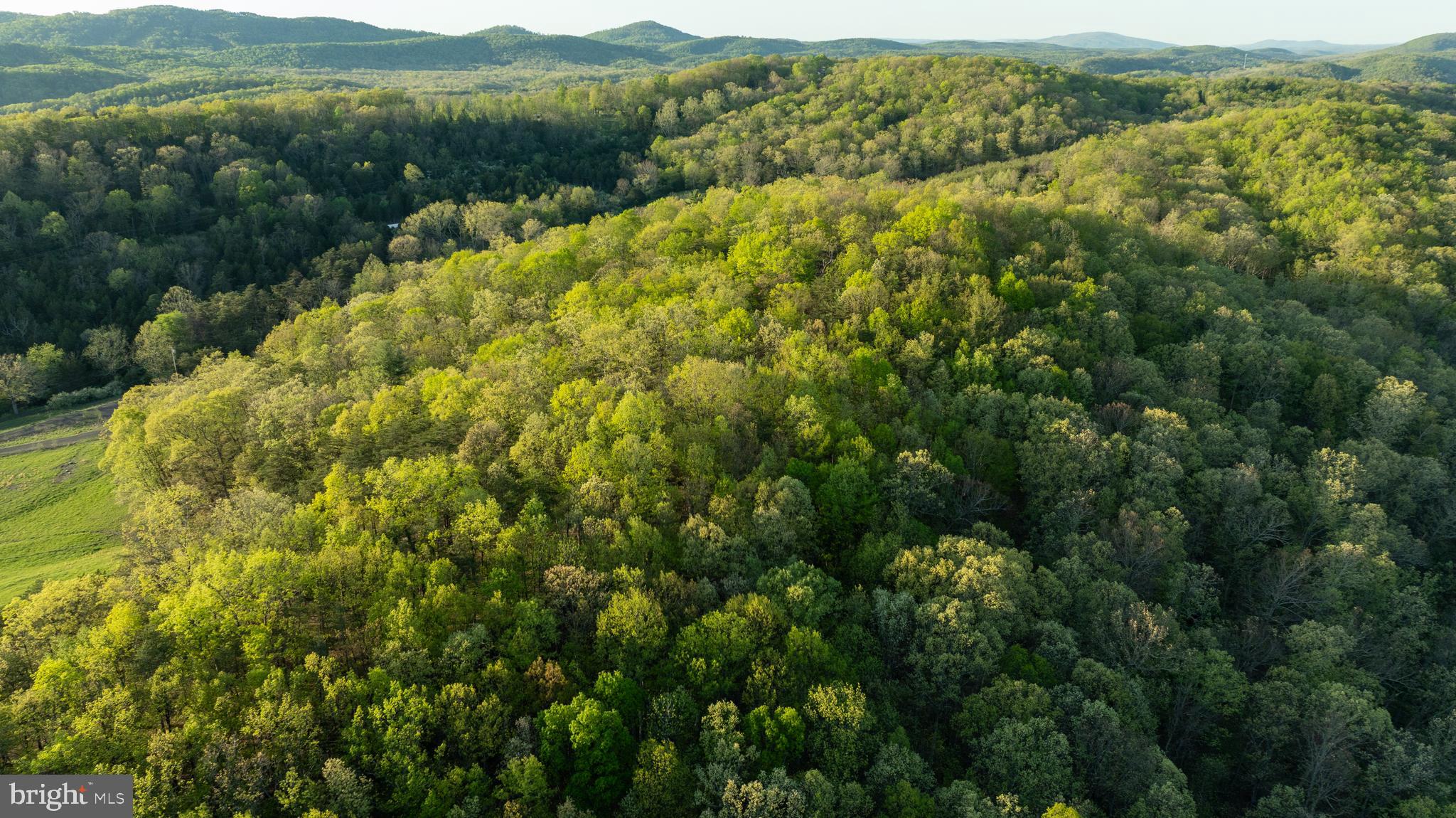 CRYSTAL VALLEY RANCHETTES - Farm