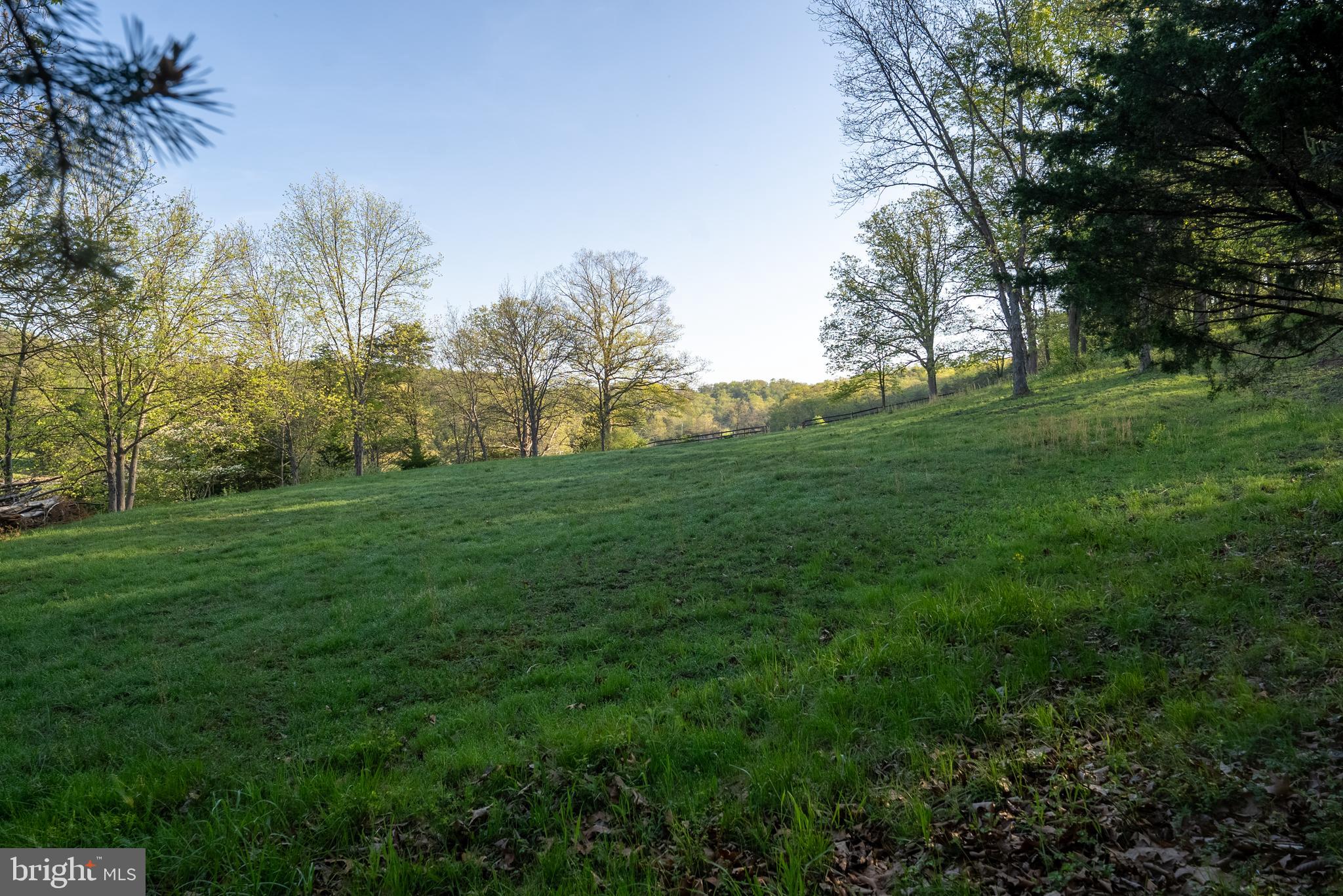 CRYSTAL VALLEY RANCHETTES - Farm