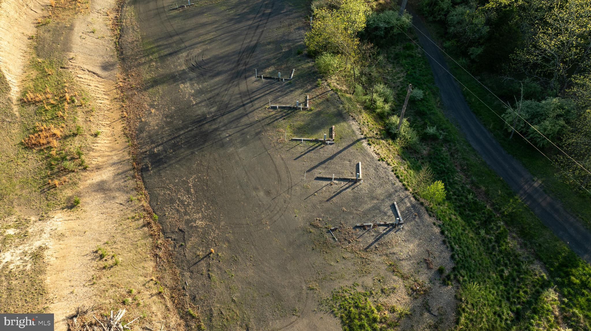 CRYSTAL VALLEY RANCHETTES - Farm