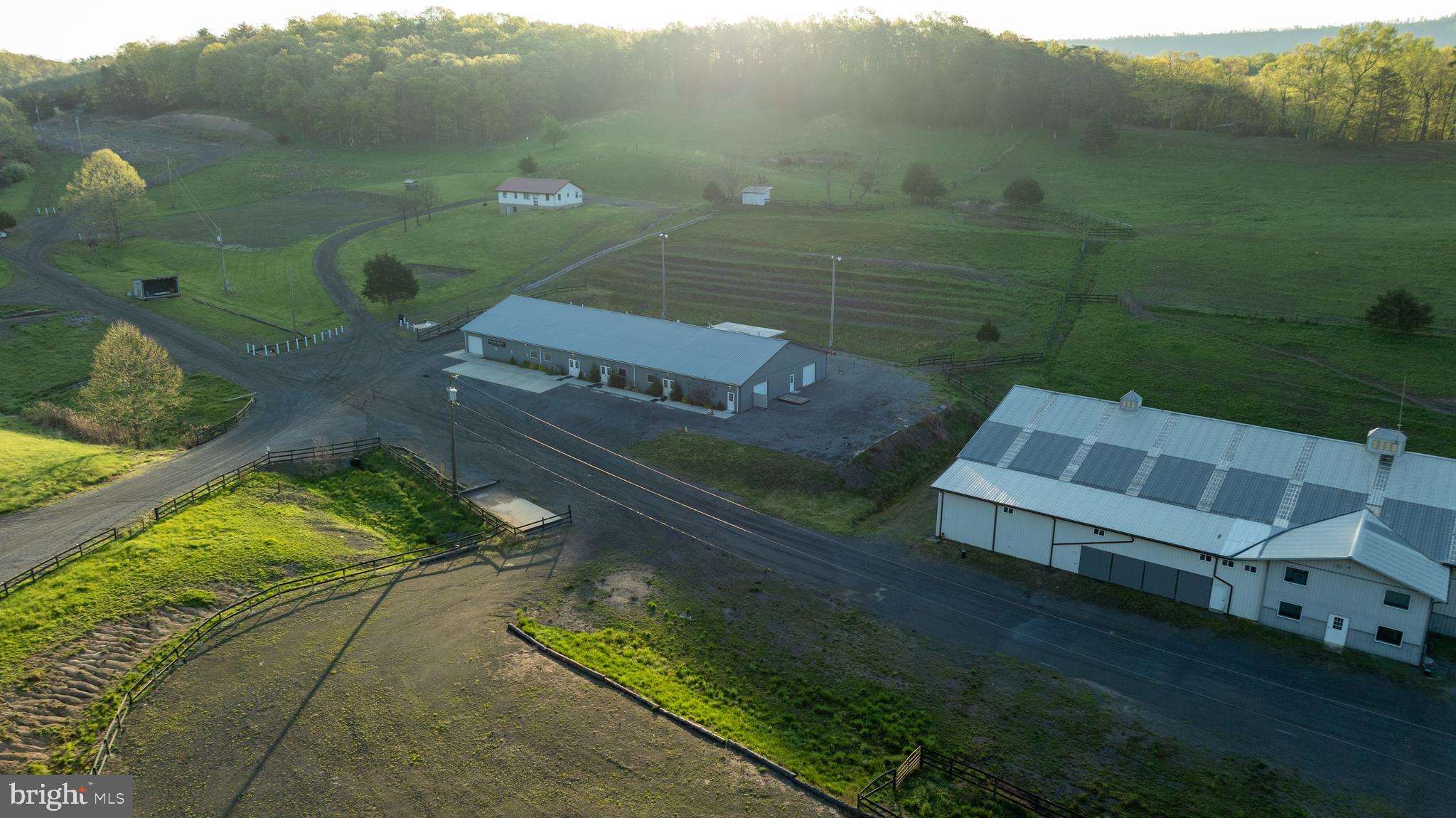 CRYSTAL VALLEY RANCHETTES - Farm