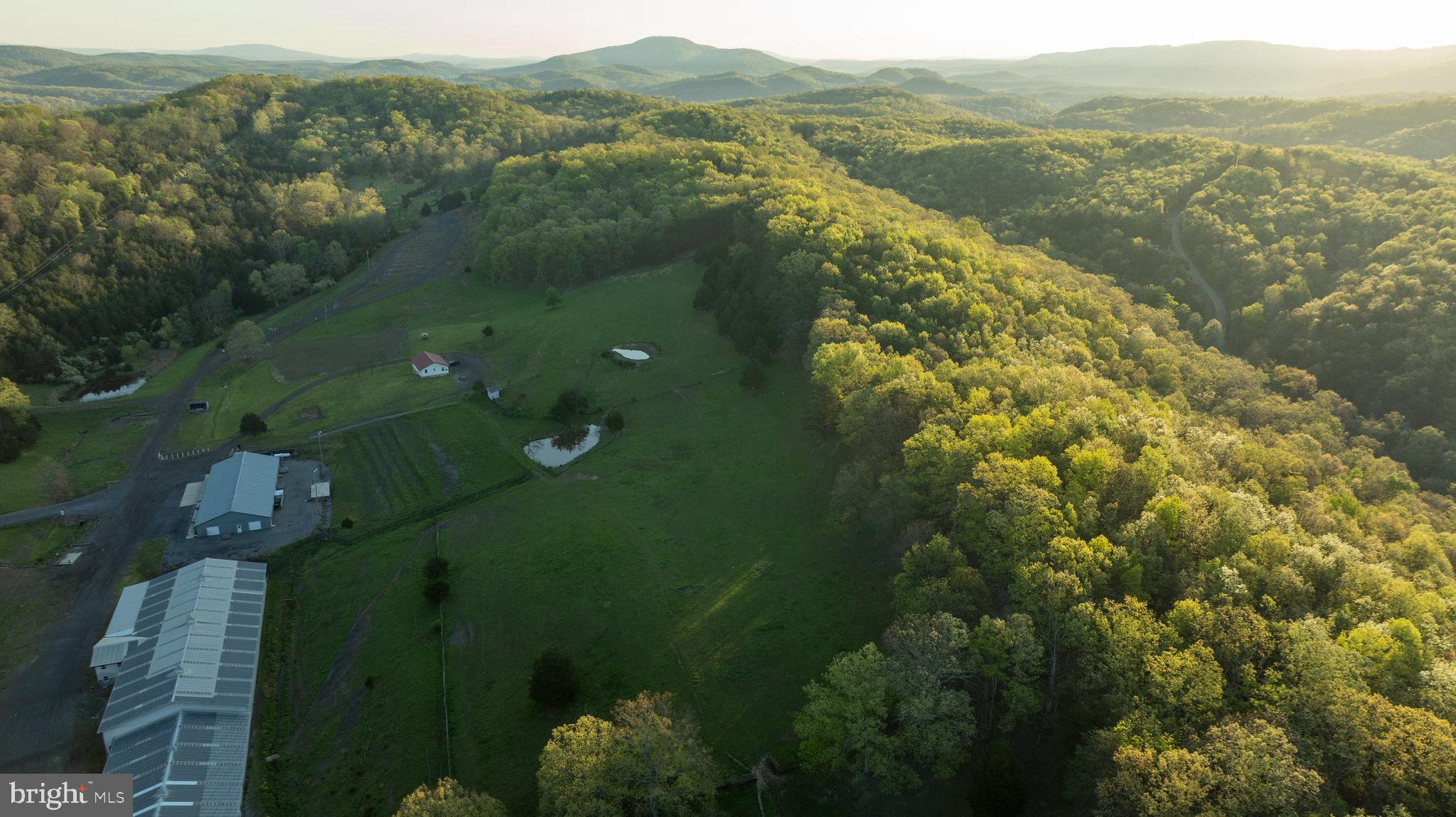 CRYSTAL VALLEY RANCHETTES - Farm