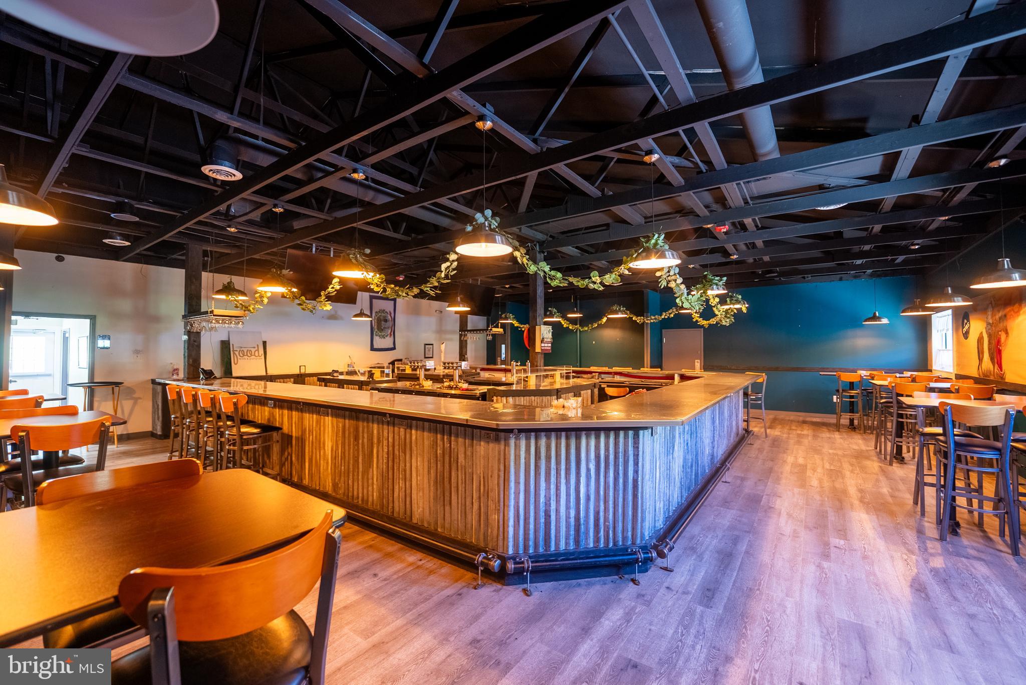 CRYSTAL VALLEY RANCHETTES - Farm