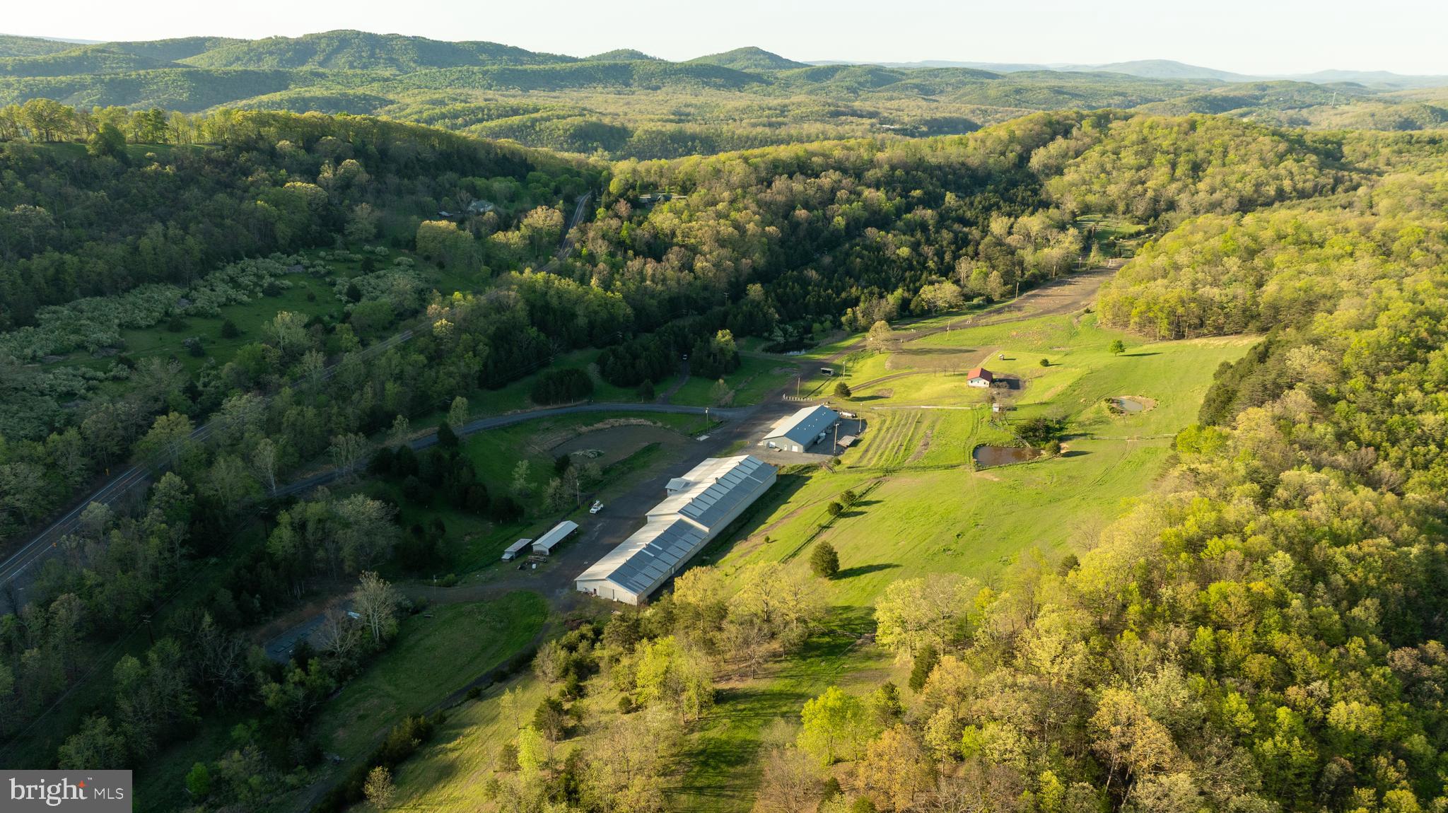 CRYSTAL VALLEY RANCHETTES - Farm