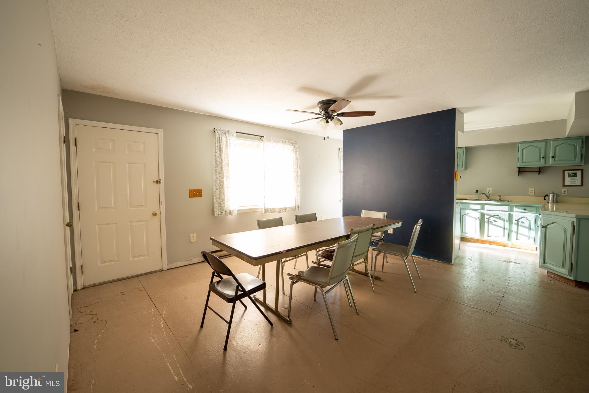 CRYSTAL VALLEY RANCHETTES - Farm