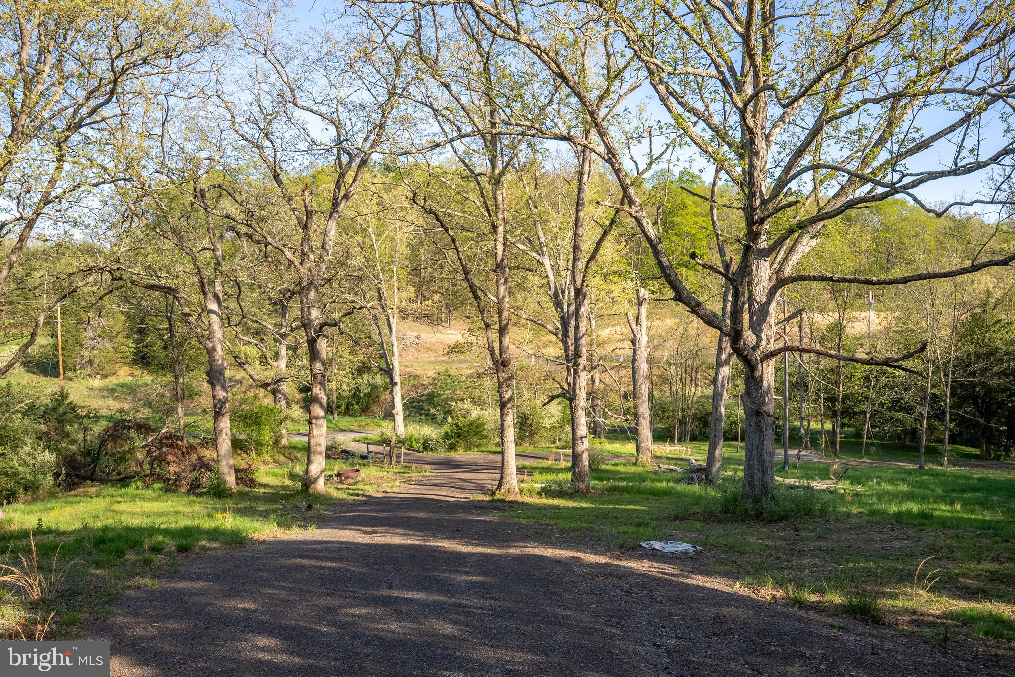 CRYSTAL VALLEY RANCHETTES - Farm