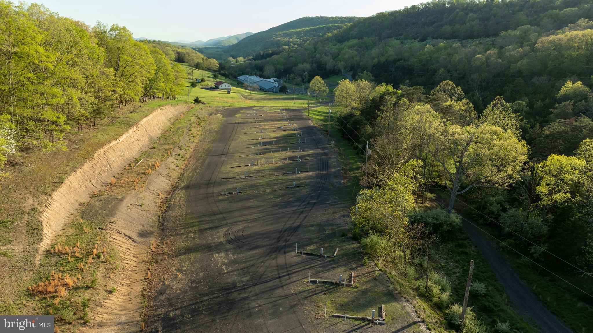 CRYSTAL VALLEY RANCHETTES - Farm