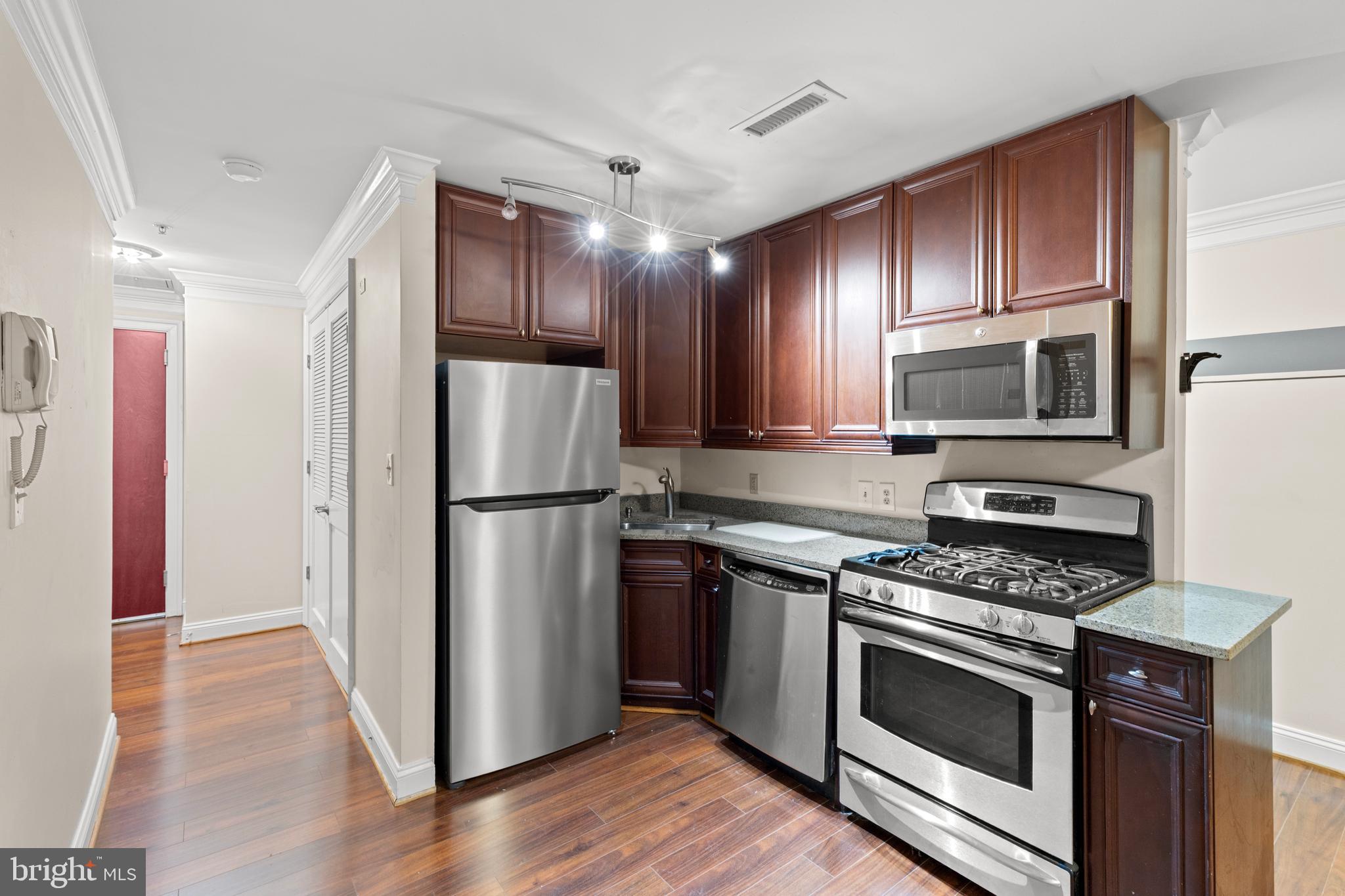 1210 R STREET NW B1