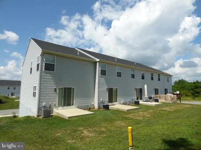 CARRIAGE CROSSINGS - Residential