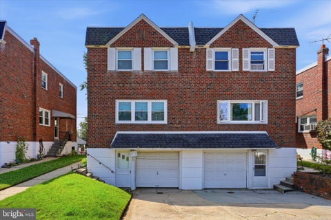 Townhouse For Rent - 668 Renz Street<br/> PHILADELPHIA, PA 19128