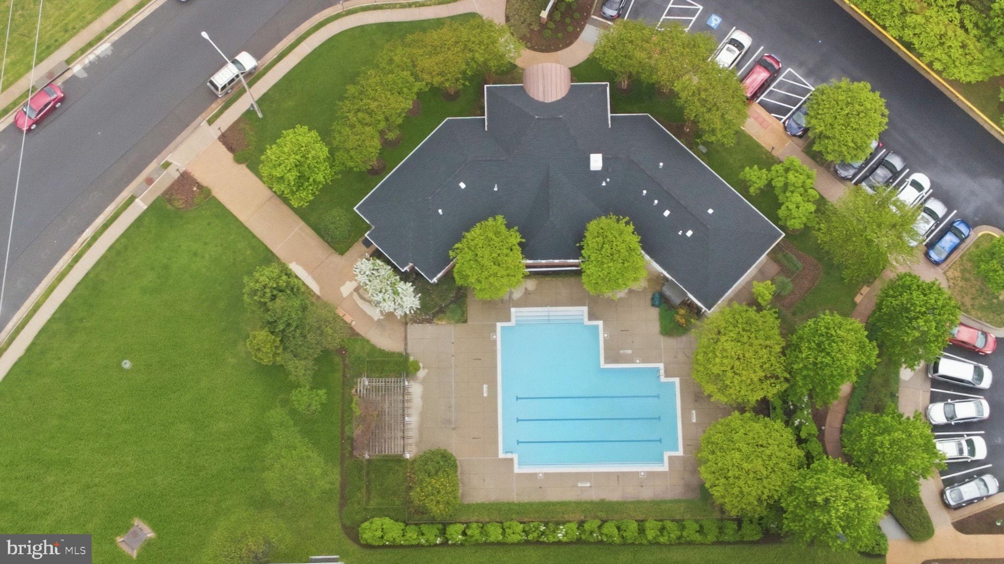 CHANTILLY PARK - Residential