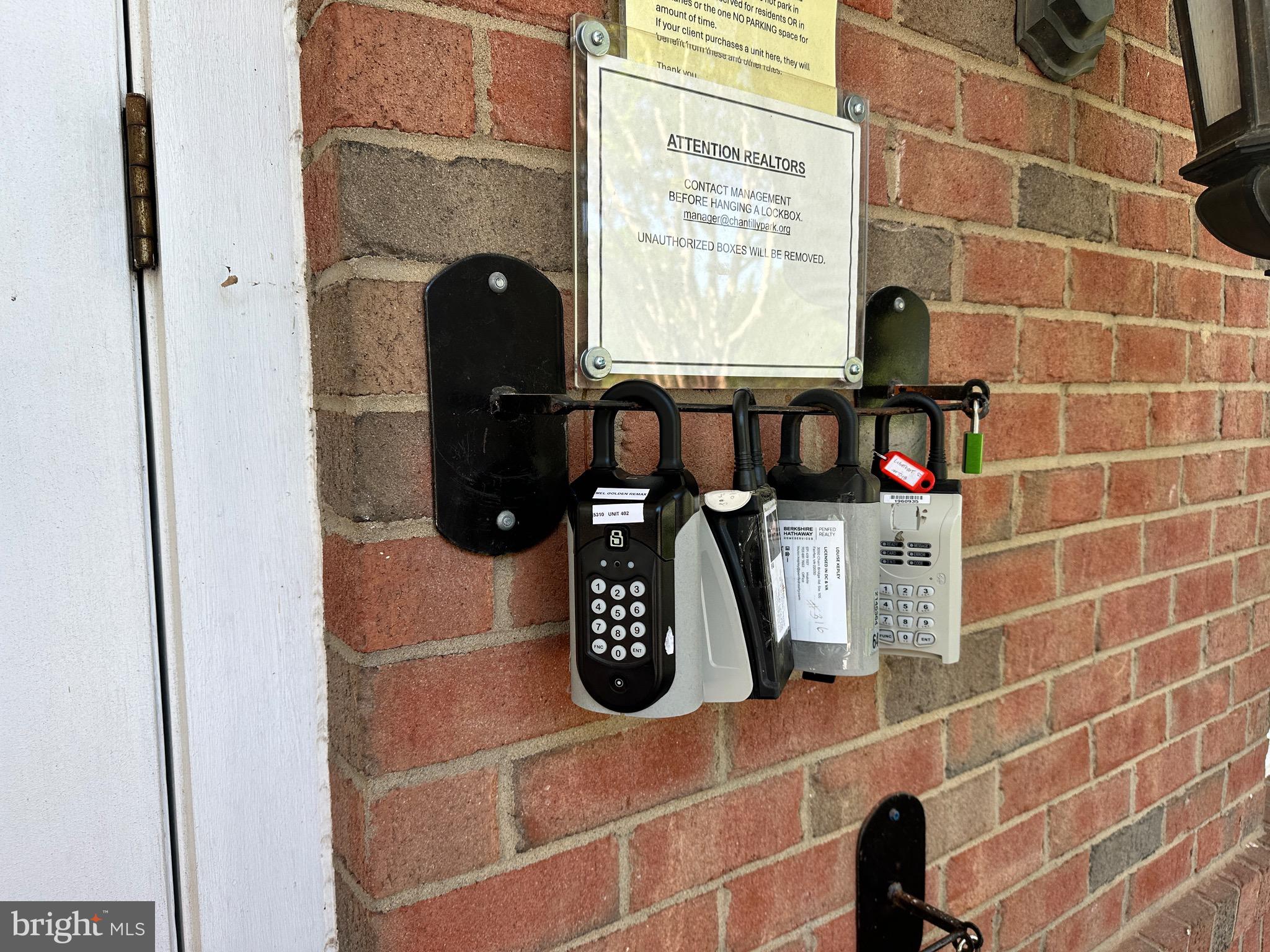 CHANTILLY PARK - Residential