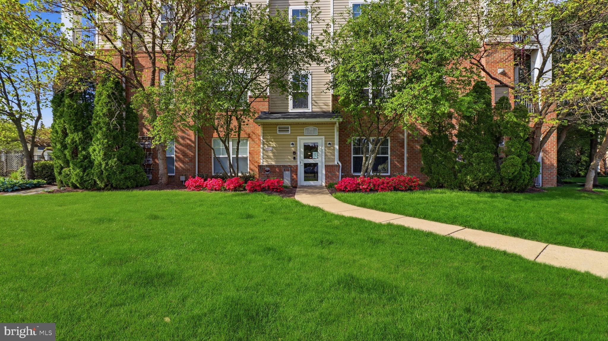 3810 LIGHTFOOT STREET 402