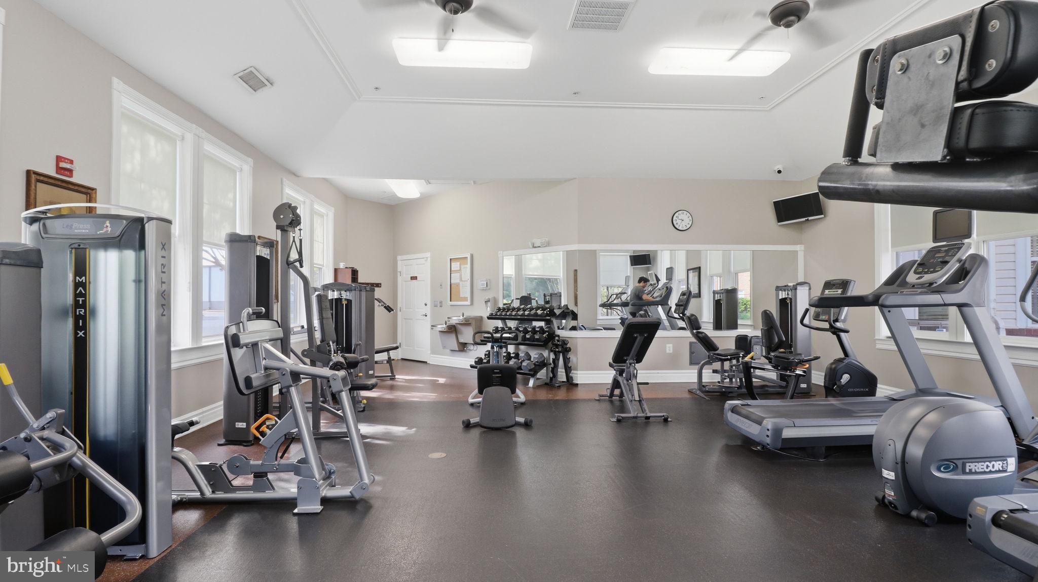 CHANTILLY PARK - Residential