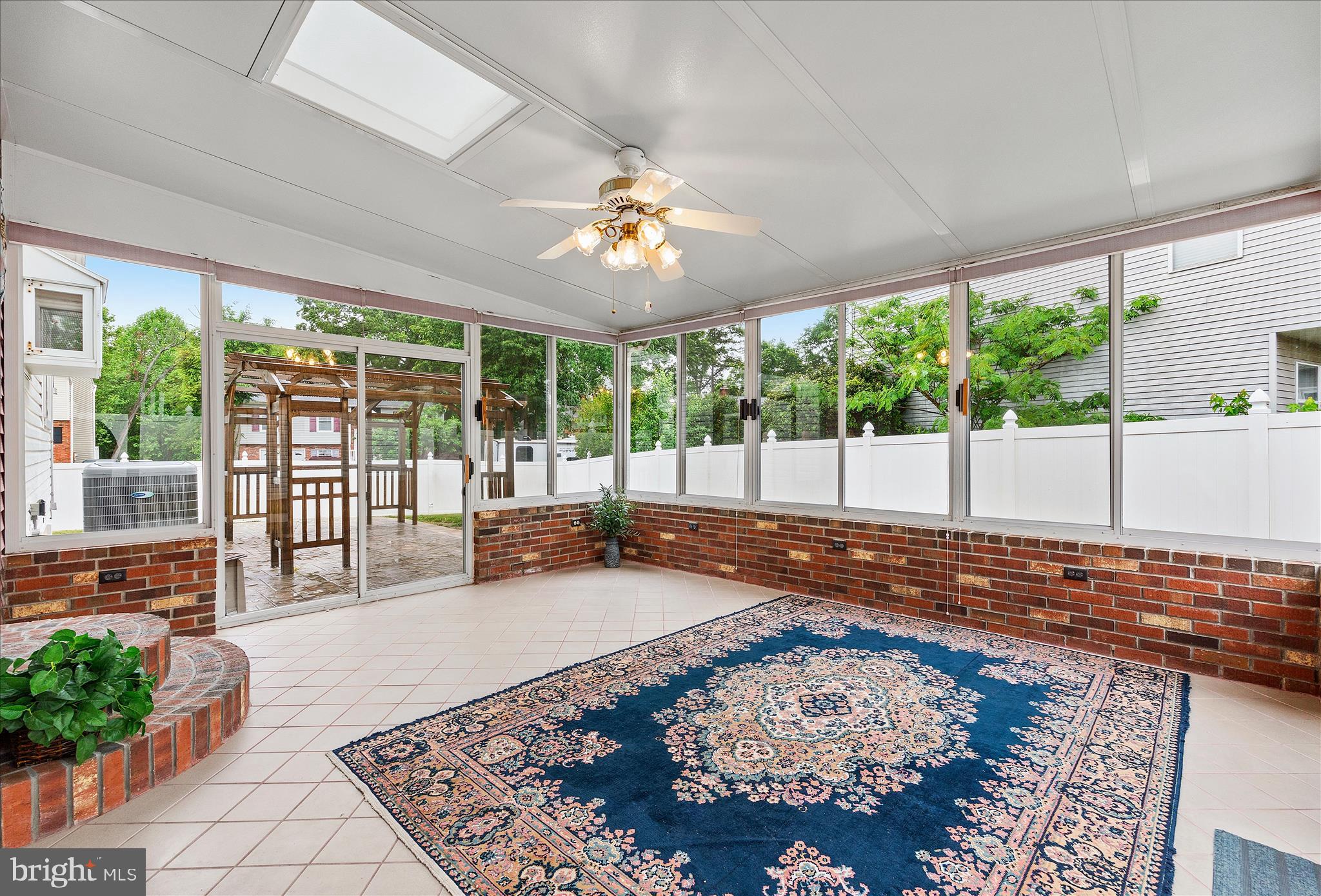 WILLIAMSTOWNE - Residential