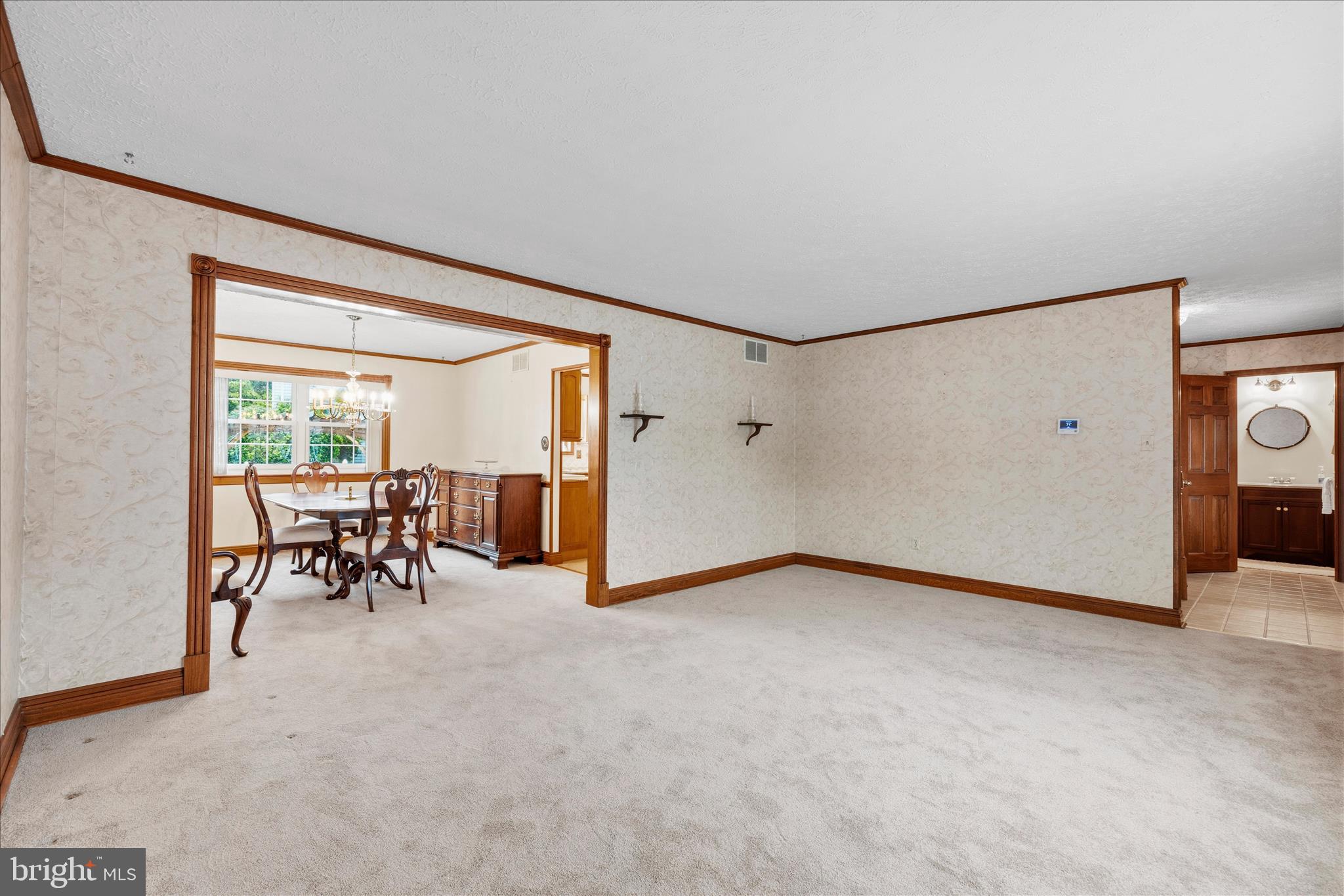 WILLIAMSTOWNE - Residential