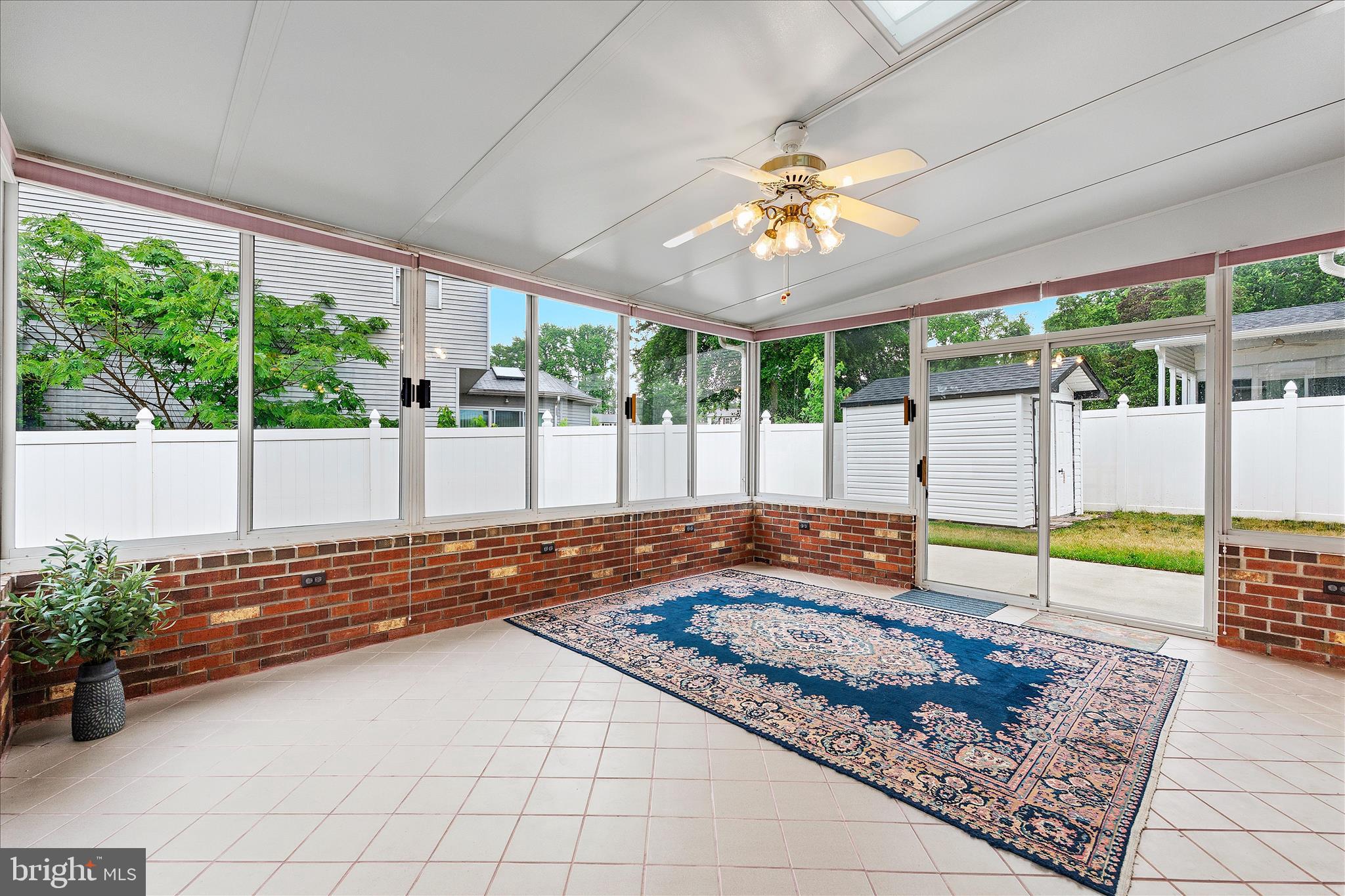 WILLIAMSTOWNE - Residential
