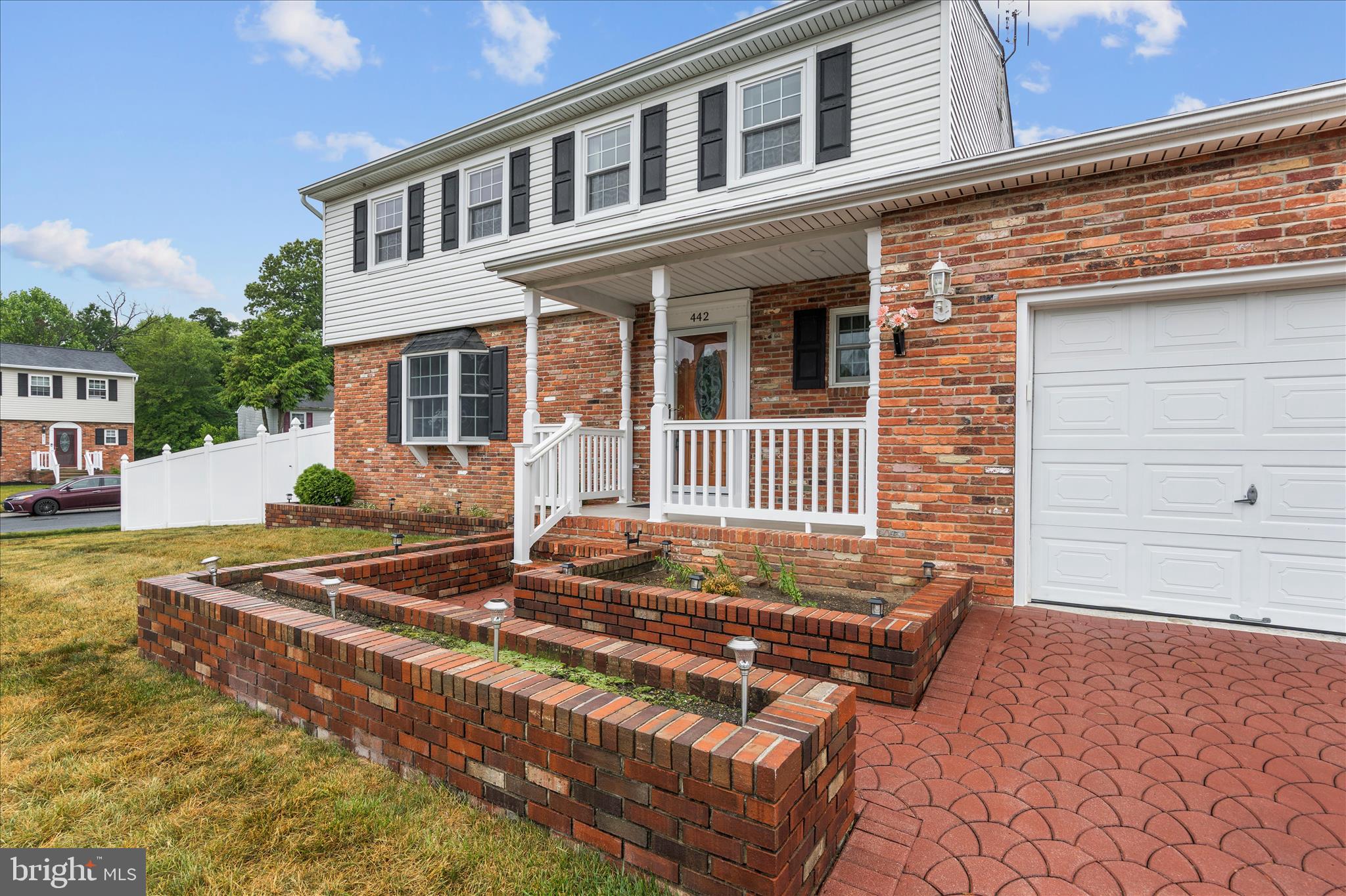 WILLIAMSTOWNE - Residential