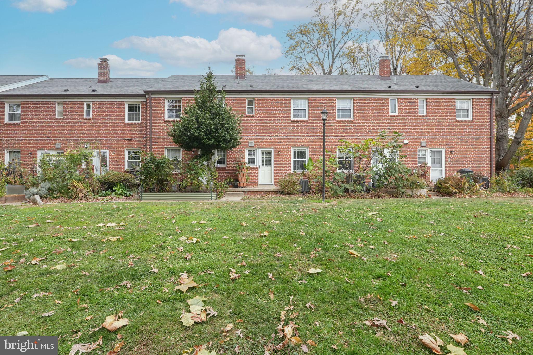 CHEVY CHASE CREST - Residential