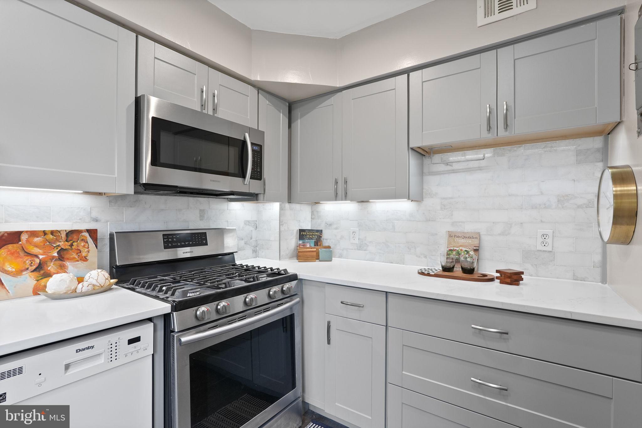 CHEVY CHASE CREST - Residential