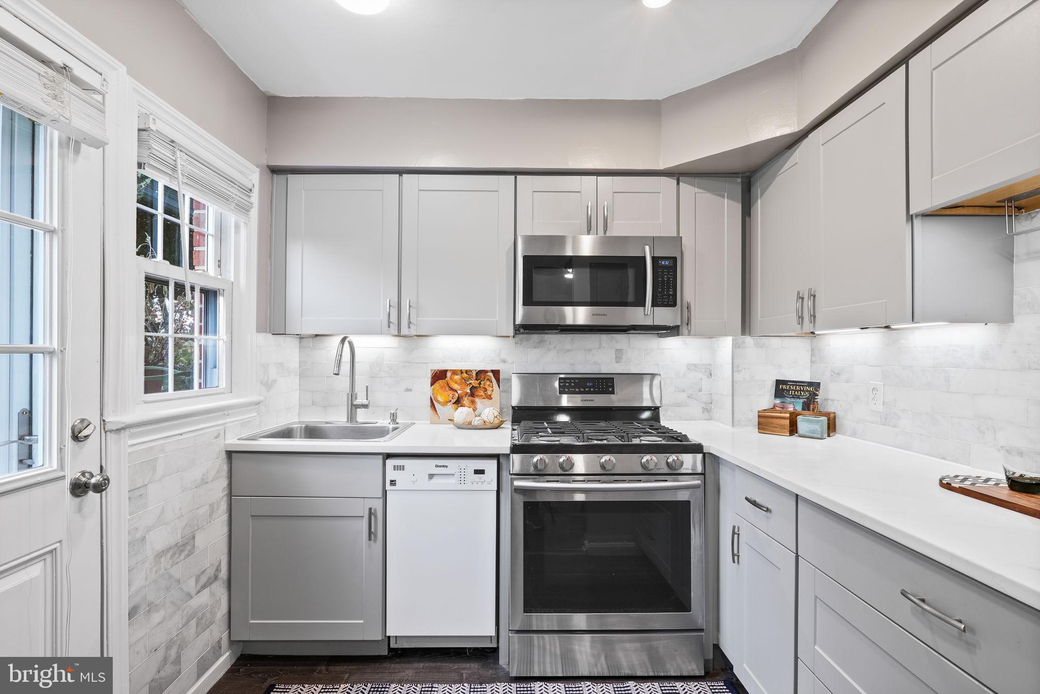 CHEVY CHASE CREST - Residential