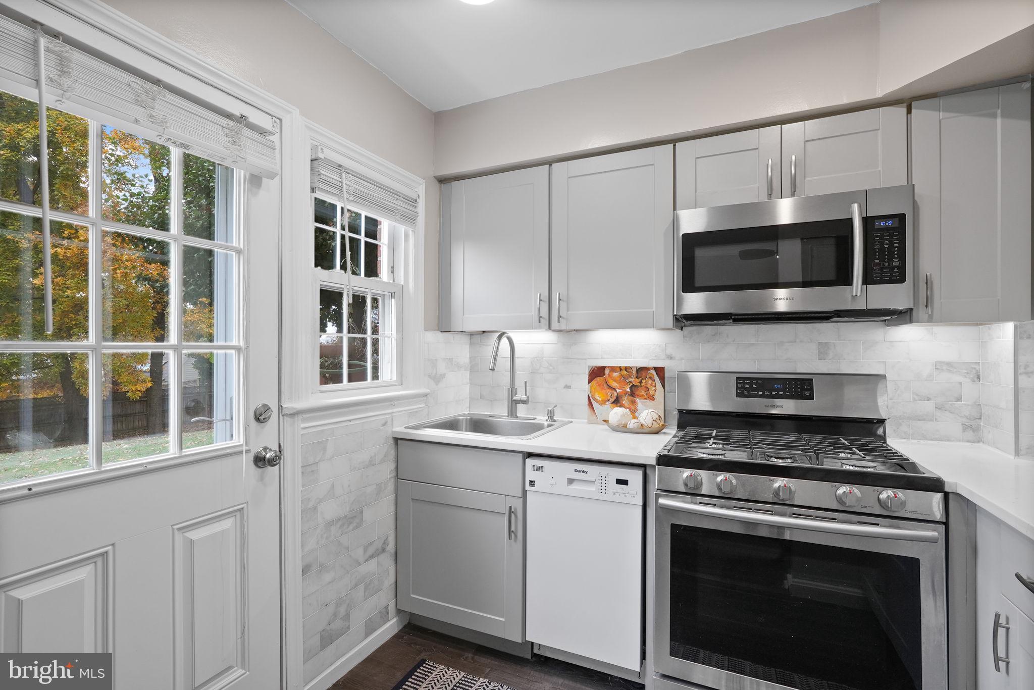 CHEVY CHASE CREST - Residential