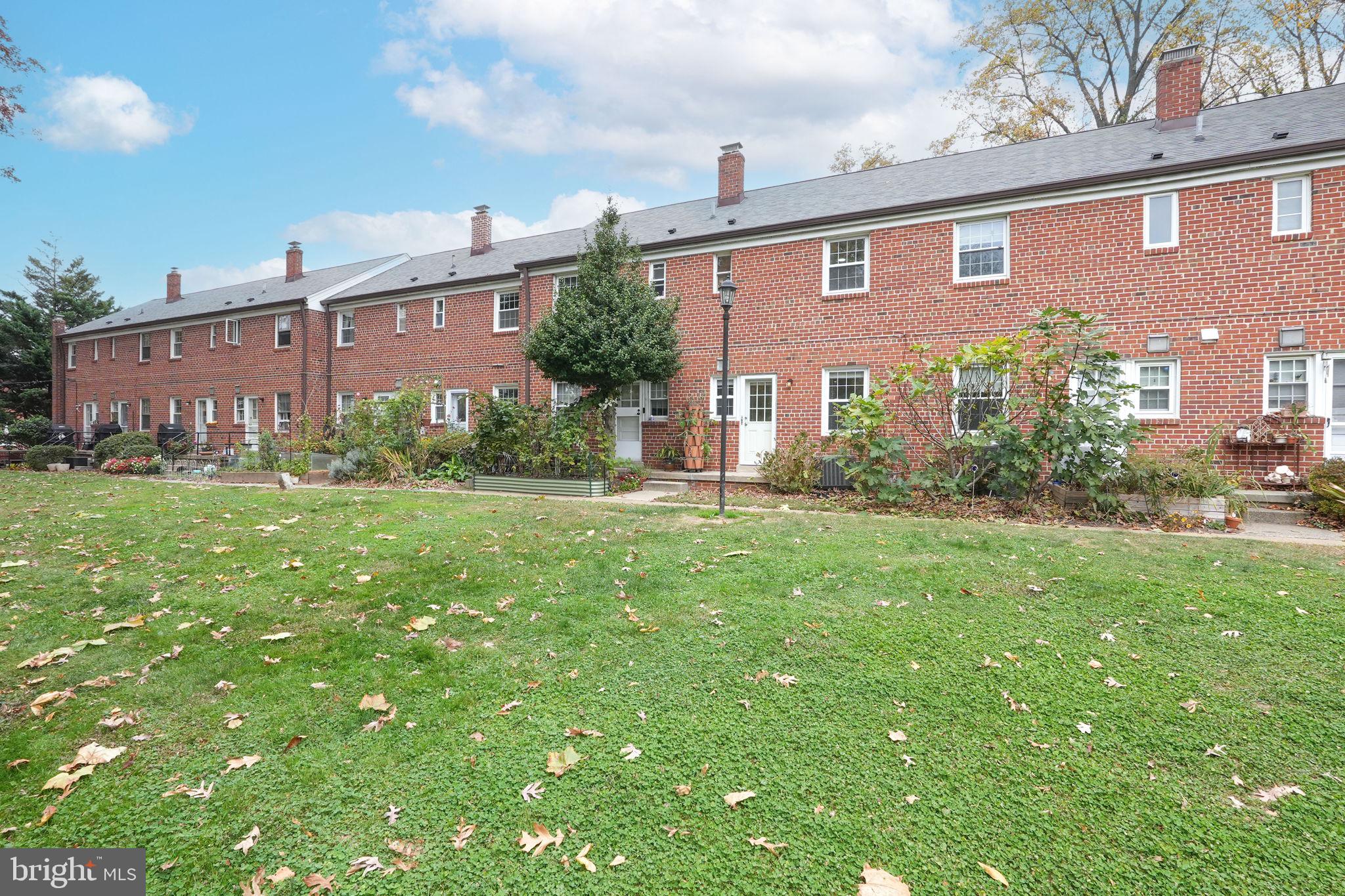 CHEVY CHASE CREST - Residential