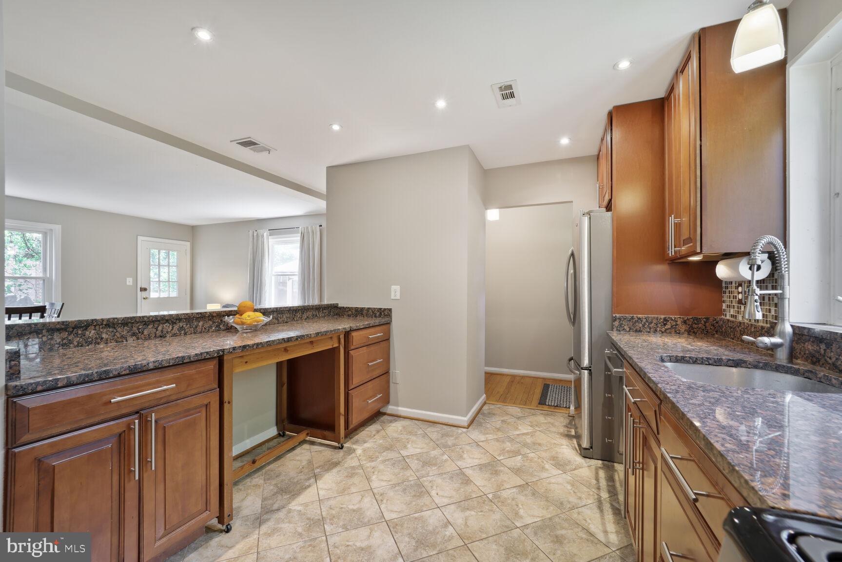 WARWICK VILLAGE - Residential