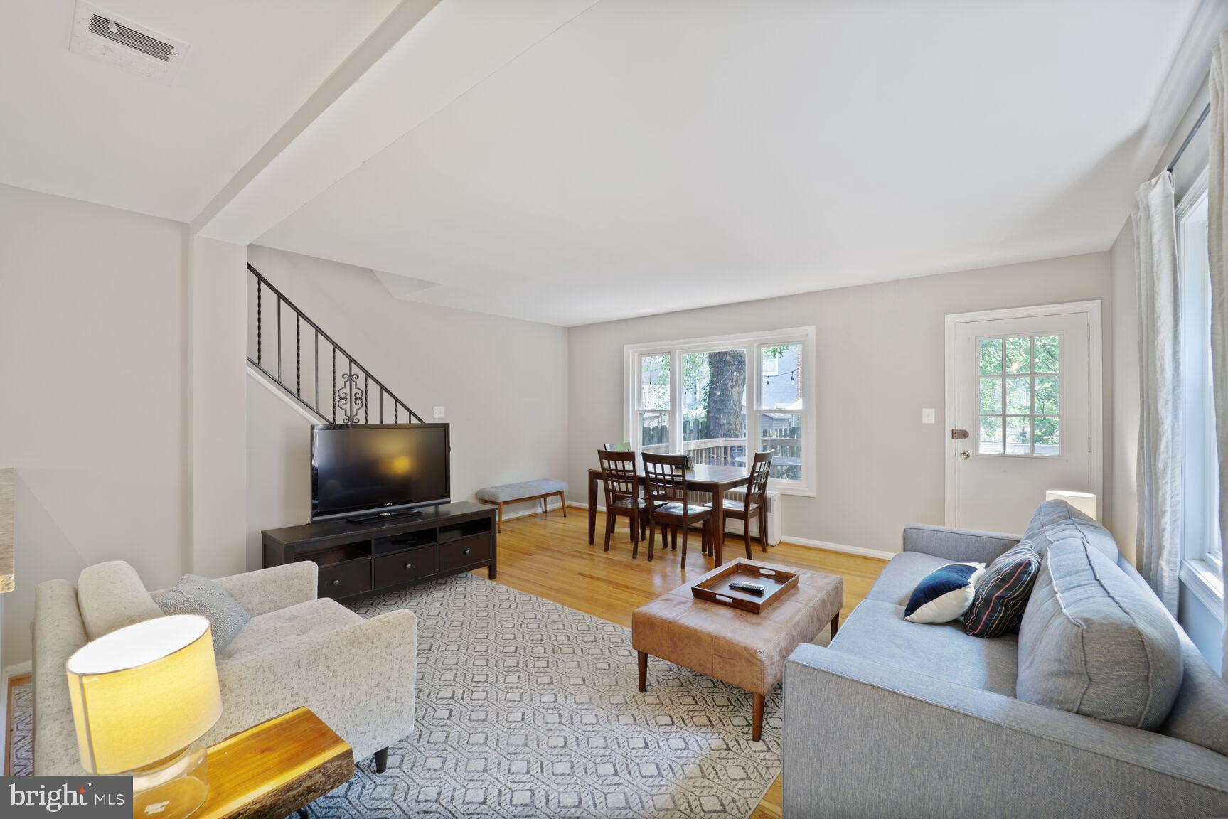 2923 LANDOVER STREET