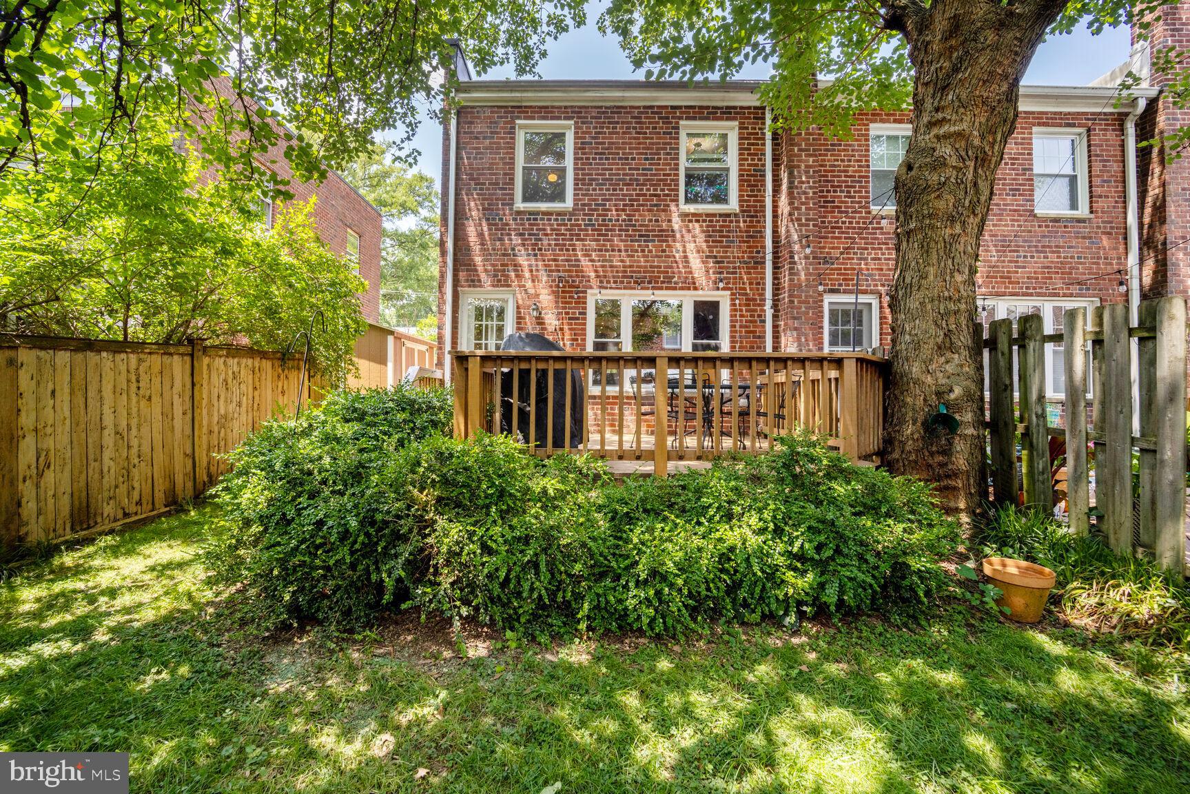 WARWICK VILLAGE - Residential