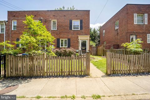 2923 LANDOVER STREET ALEXANDRIA VA 22305