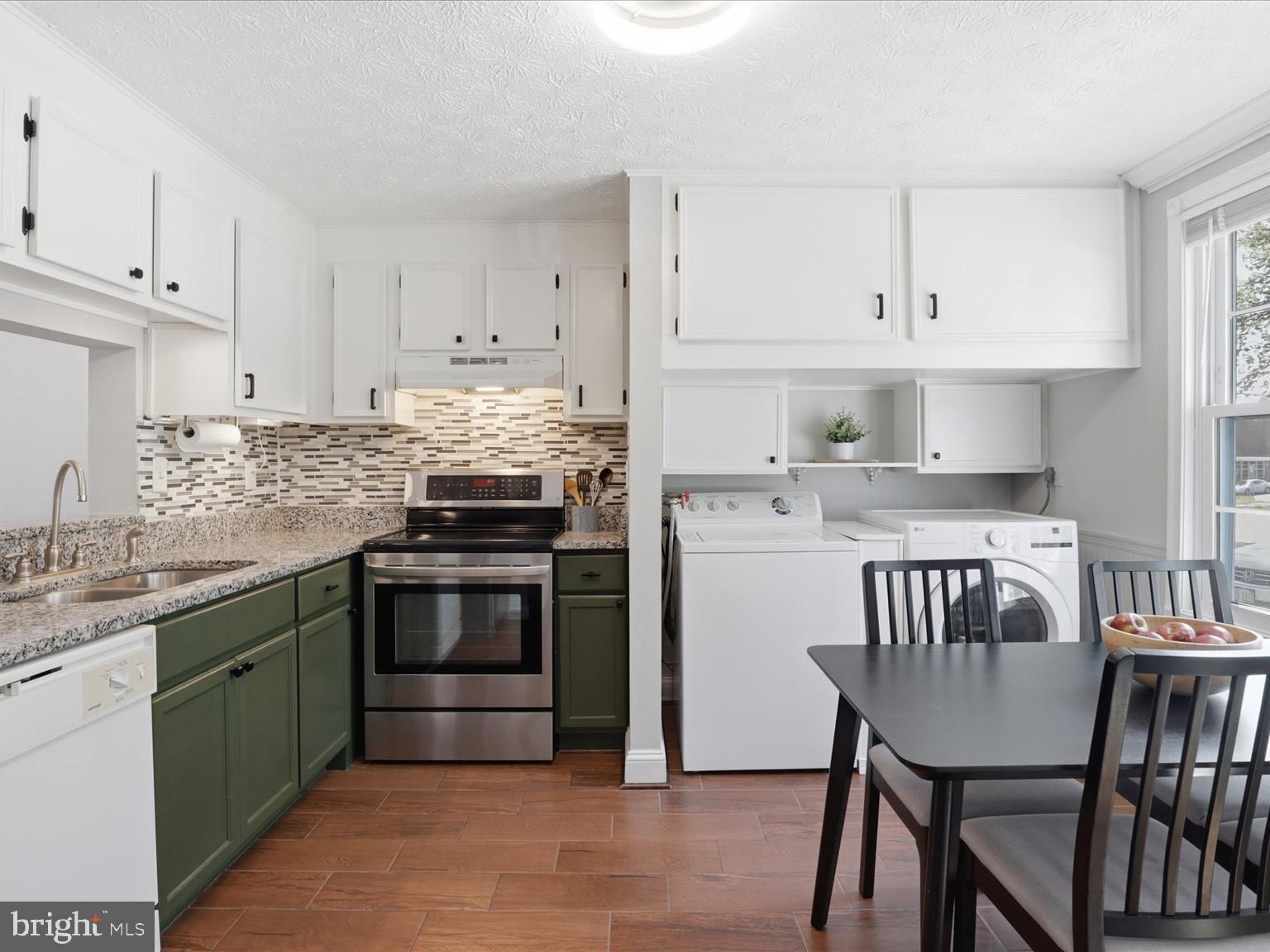 7027 BRYANT TOWNE COURT