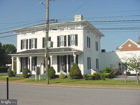 Photo of 106 Chester St #3, FRONT ROYAL, VA 22630 (MLS # VAWR2015788)