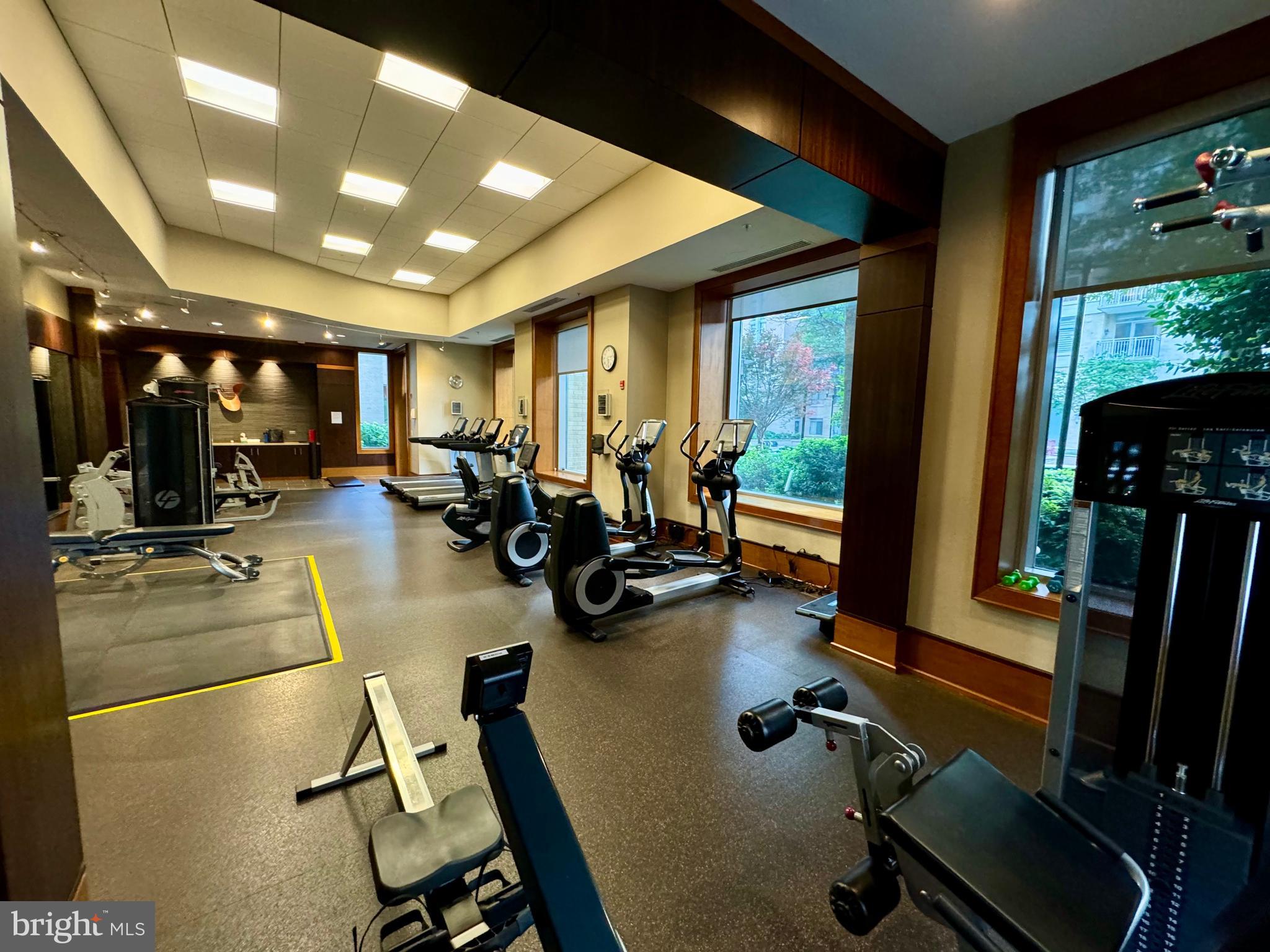 MIDTOWN AT RESTON TOWN CENTER - Residential