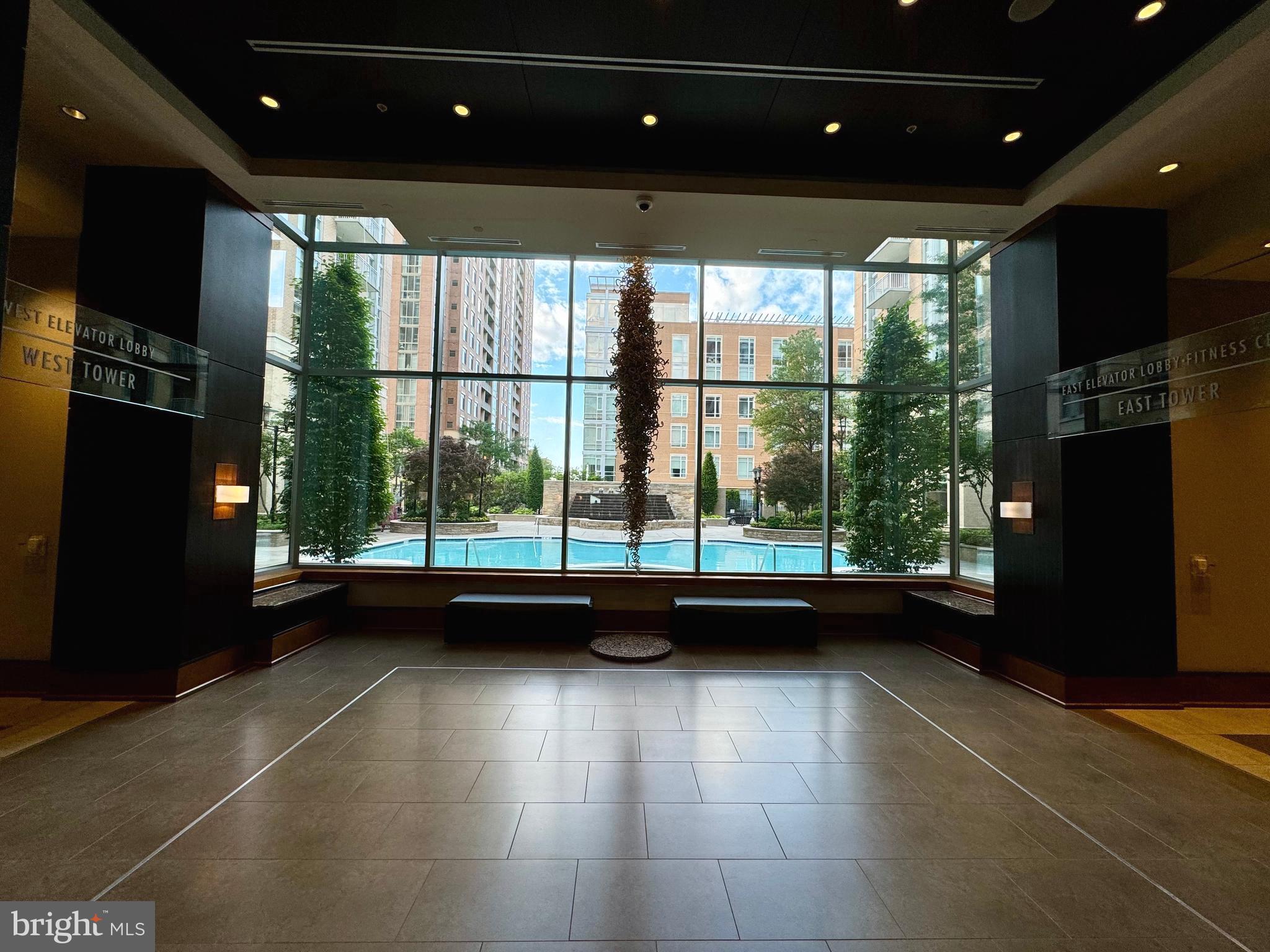 MIDTOWN AT RESTON TOWN CENTER - Residential