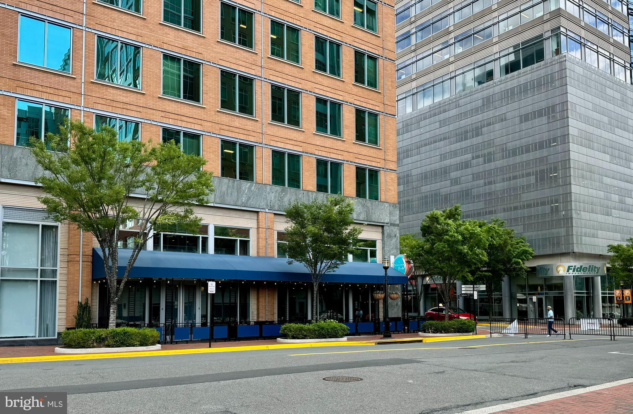 MIDTOWN AT RESTON TOWN CENTER - Residential