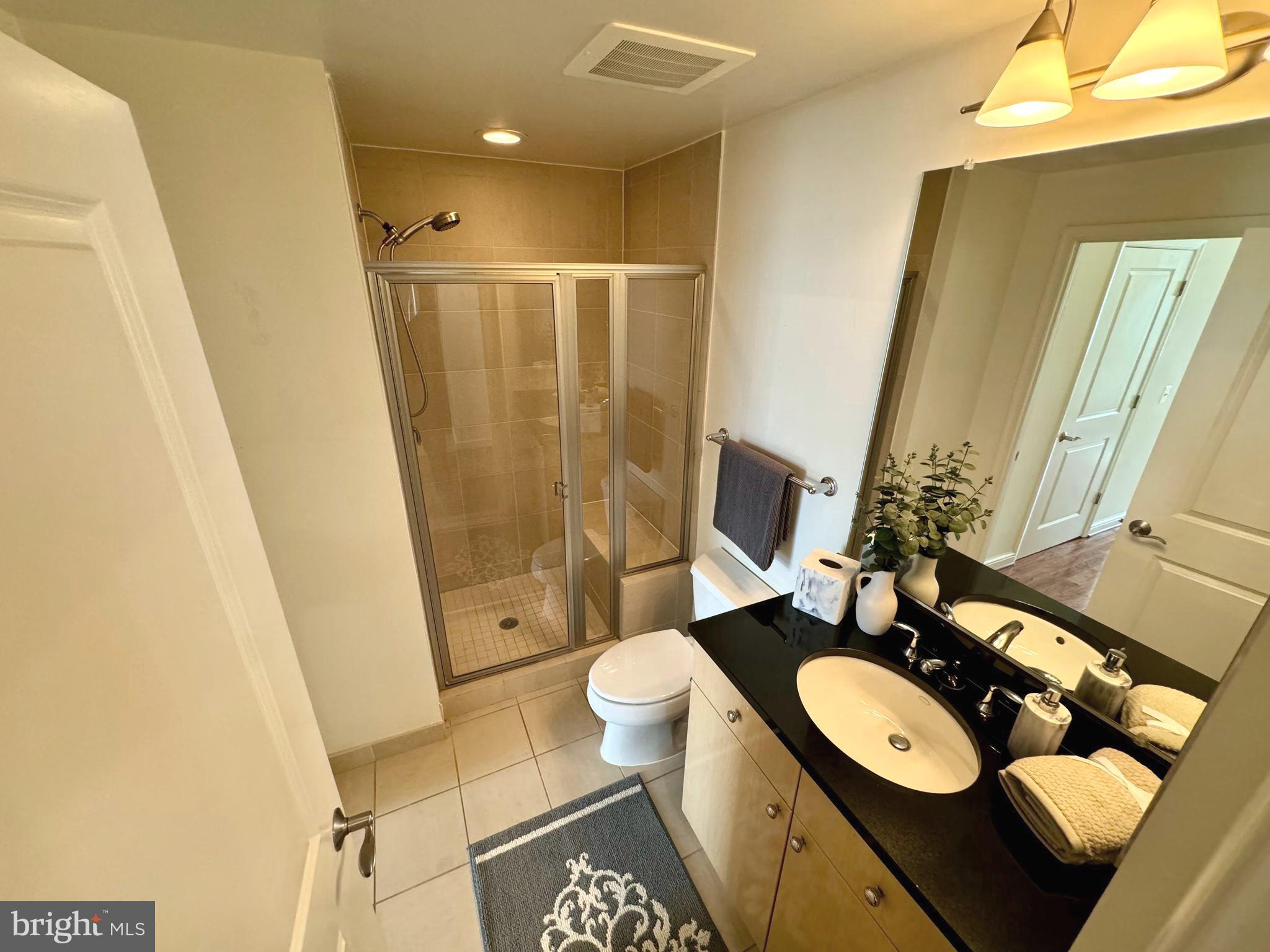 MIDTOWN AT RESTON TOWN CENTER - Residential