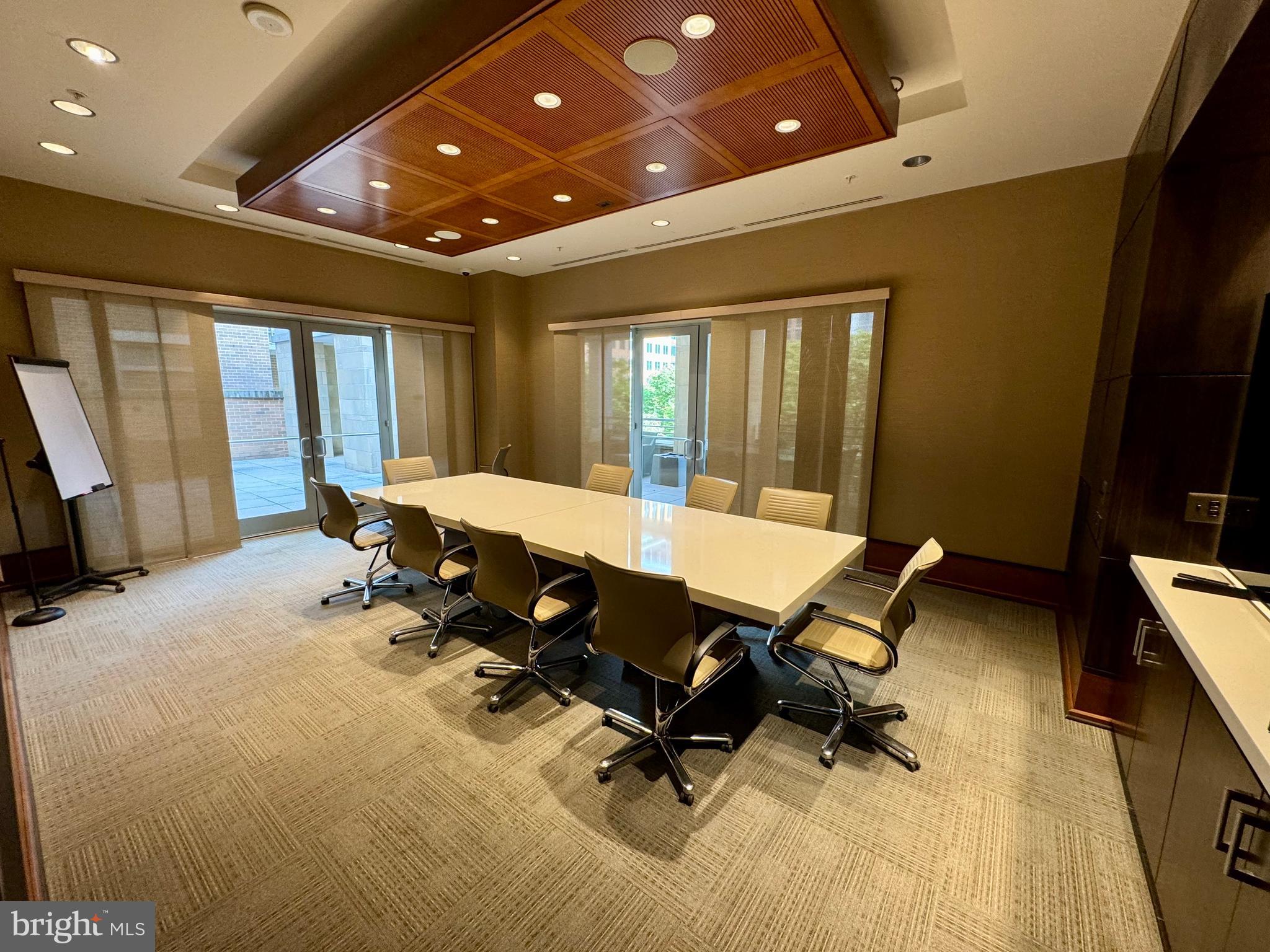 MIDTOWN AT RESTON TOWN CENTER - Residential