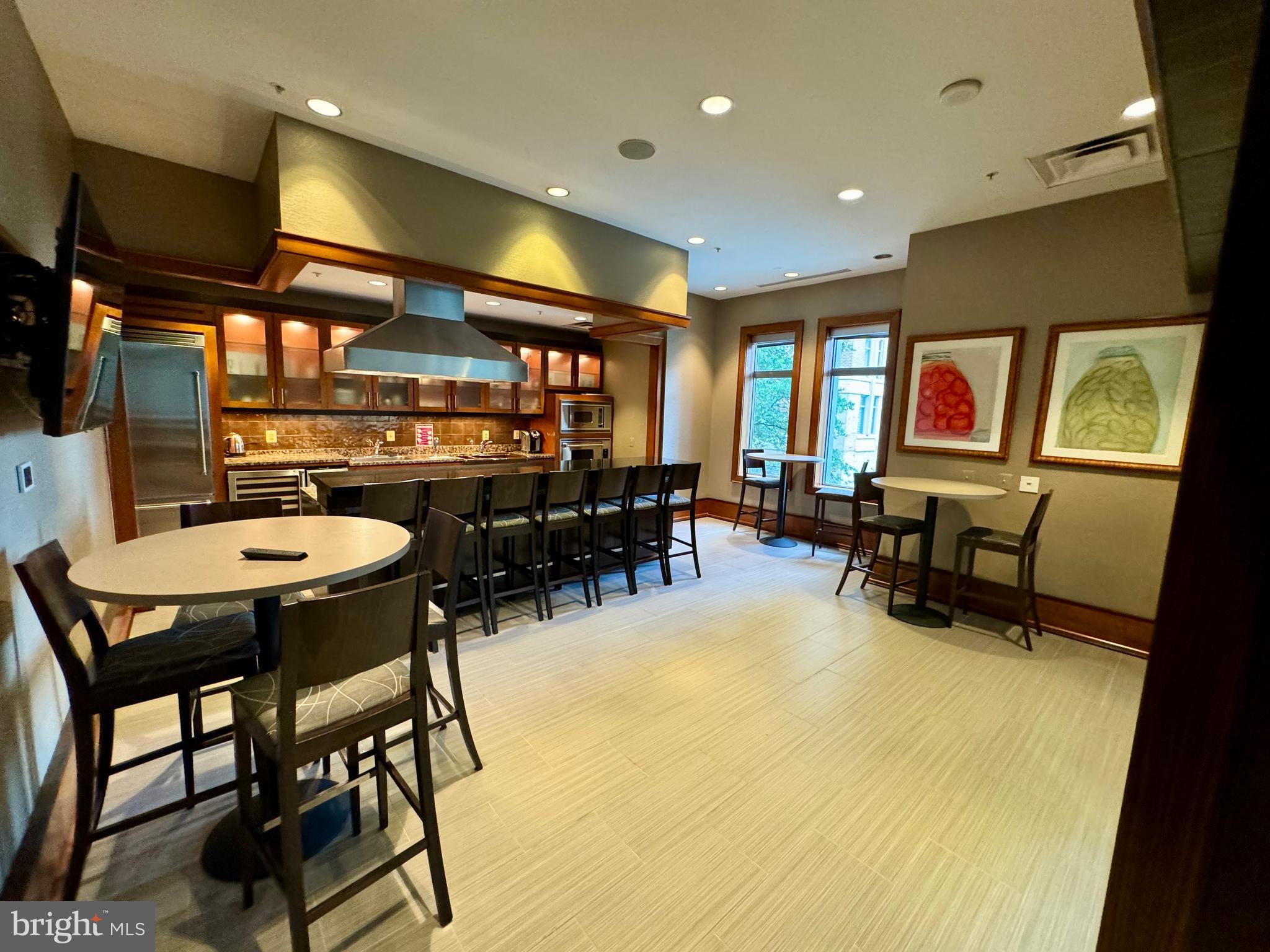 MIDTOWN AT RESTON TOWN CENTER - Residential