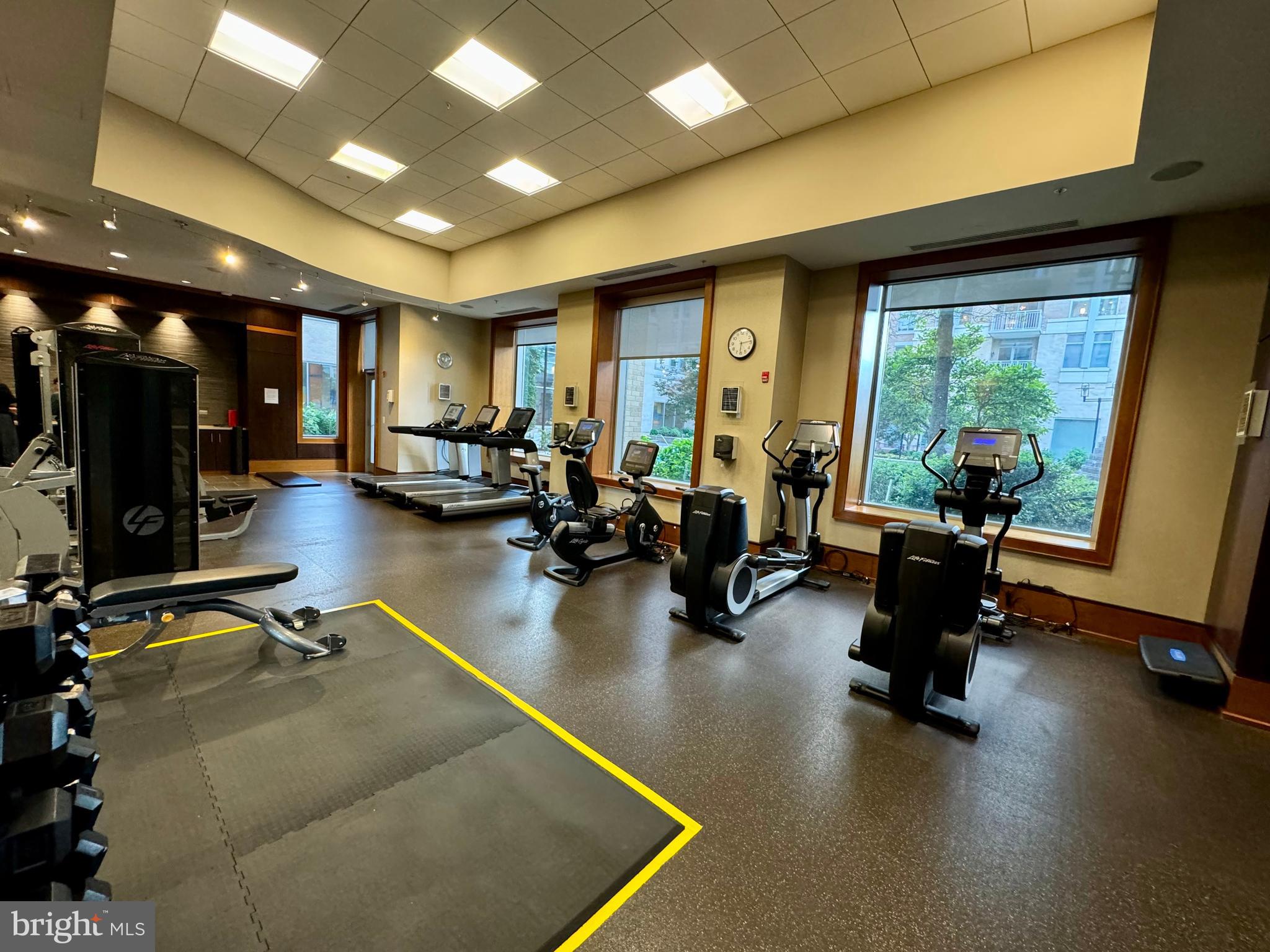 MIDTOWN AT RESTON TOWN CENTER - Residential